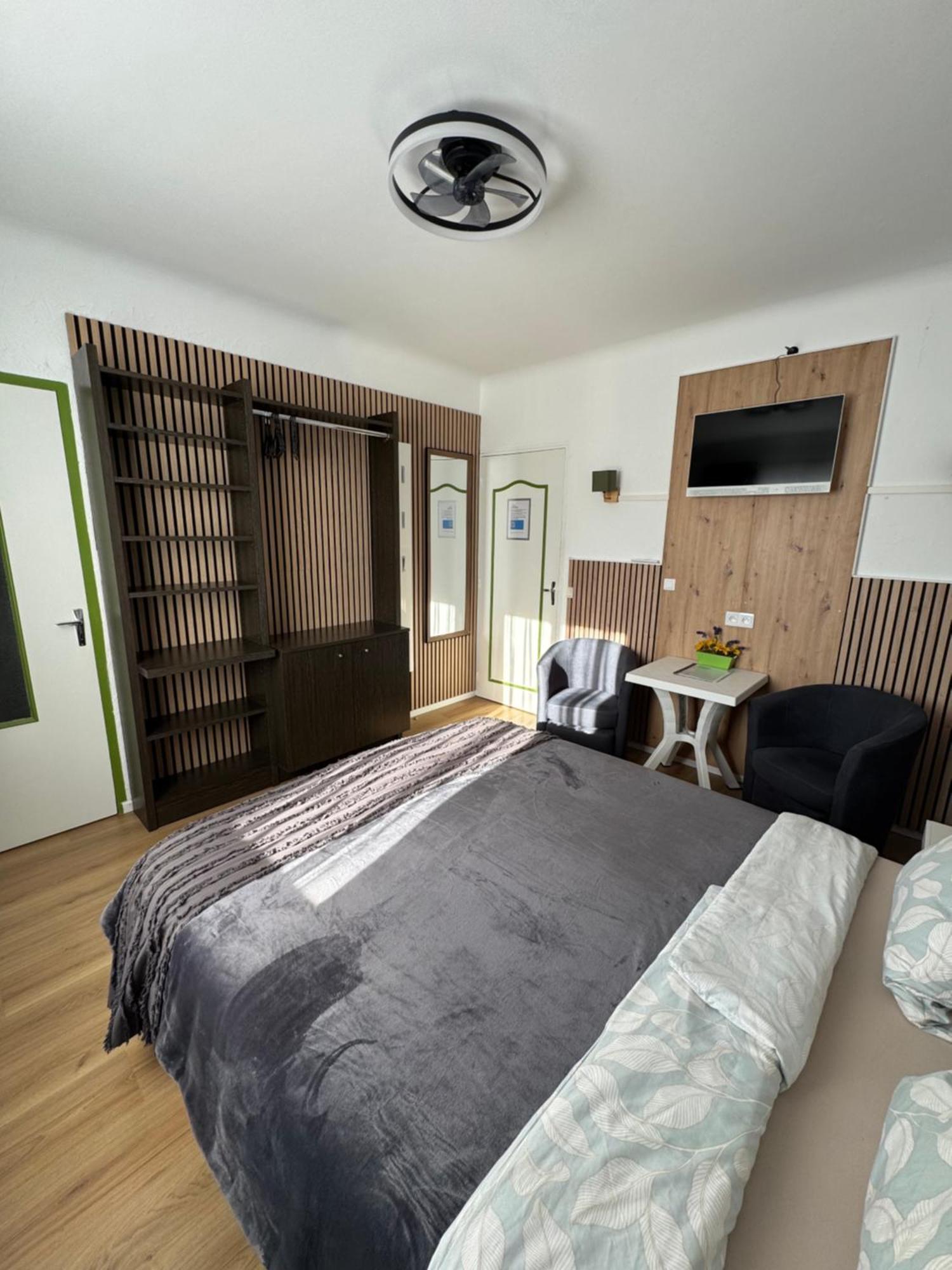 Double Room Mountain View