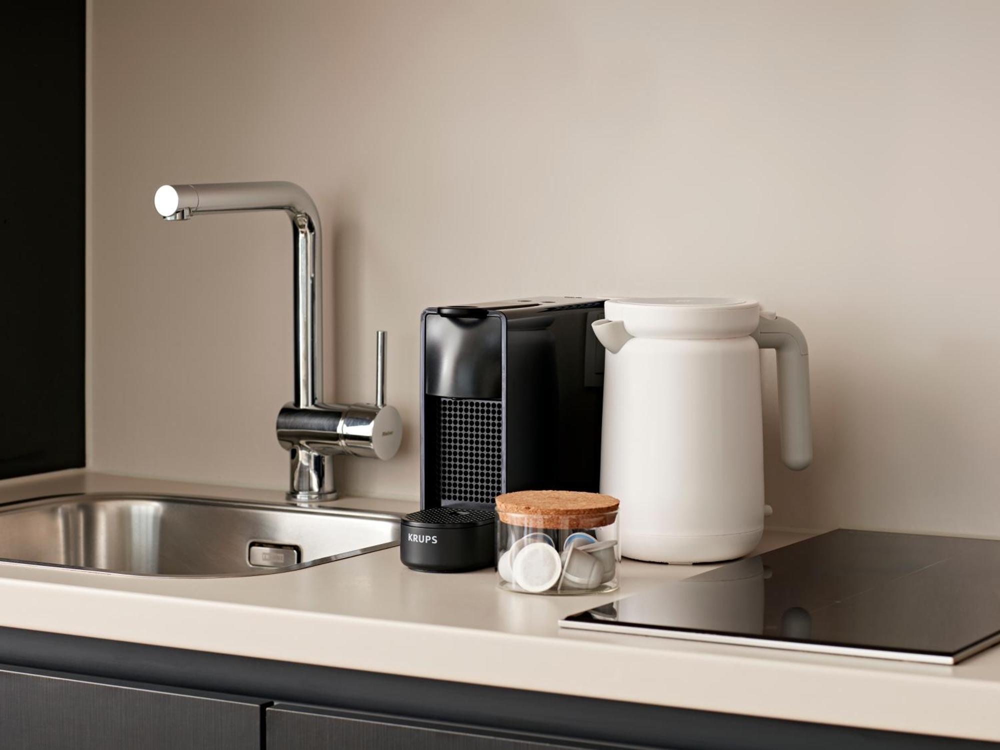 Medium Studio Kitchen