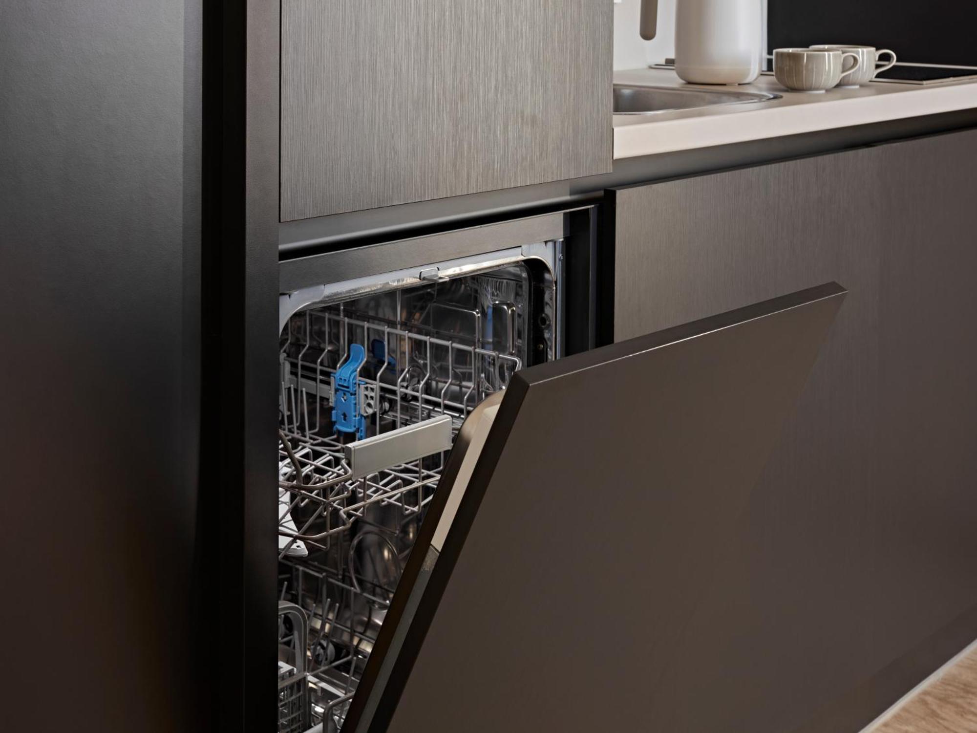 Medium Studio Kitchen