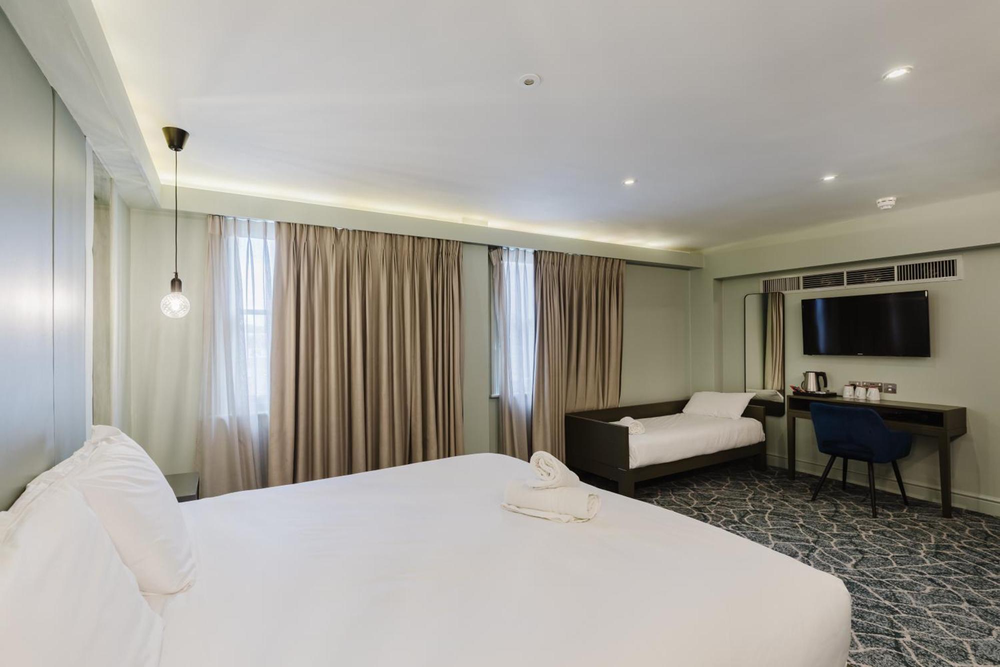 Superior Triple Room