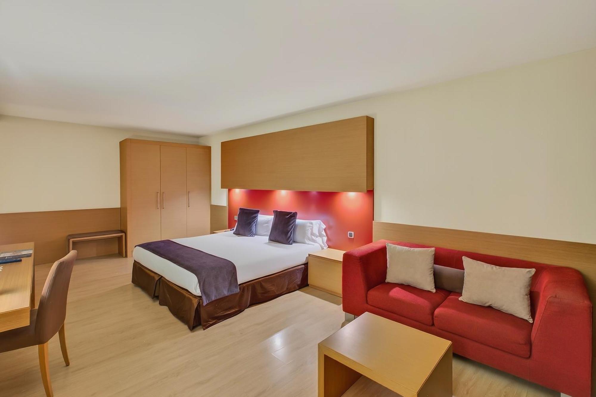 Premium Triple Room,1766127480:JPEG