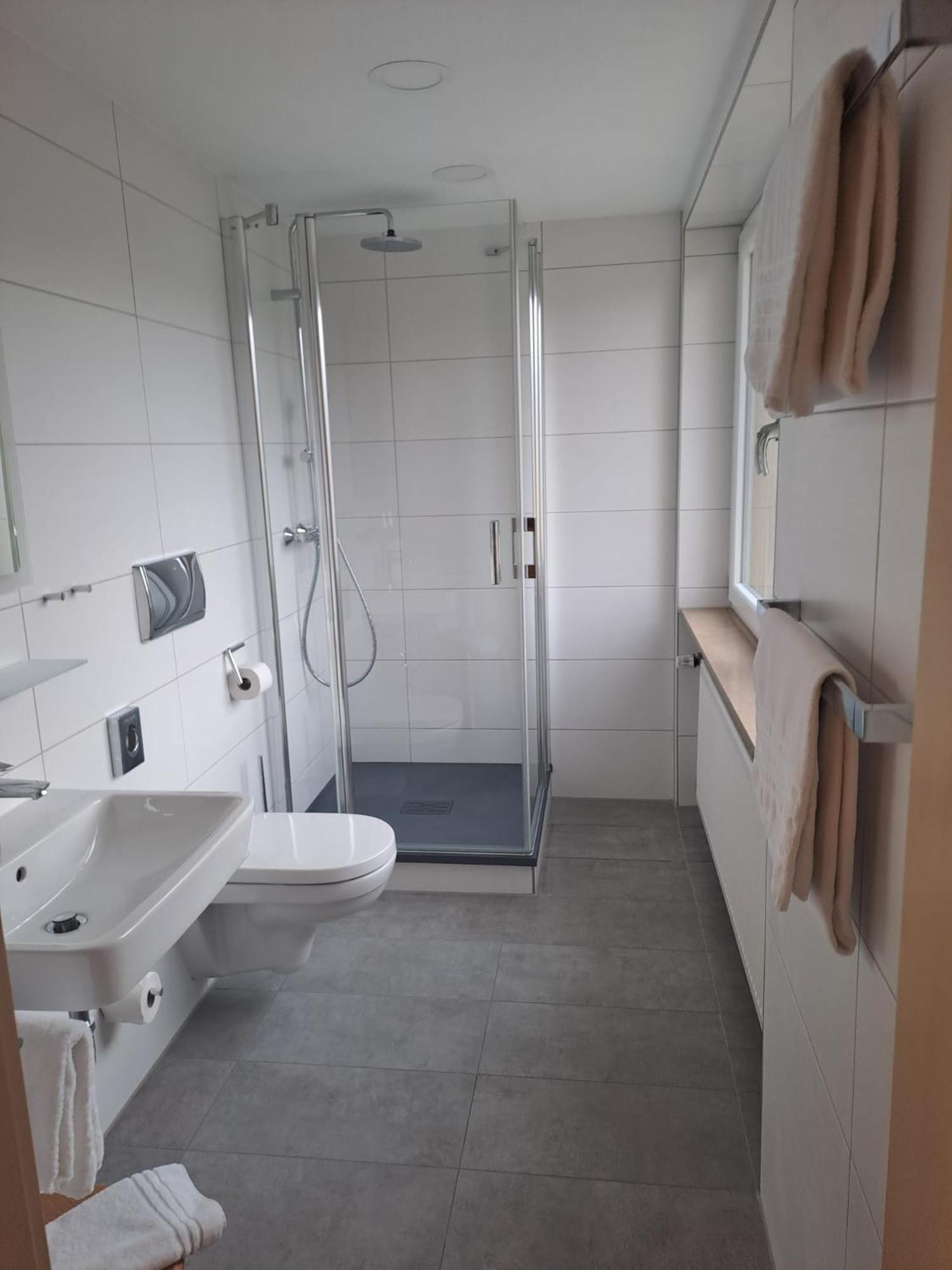 Double Room,1766130998:JPEG