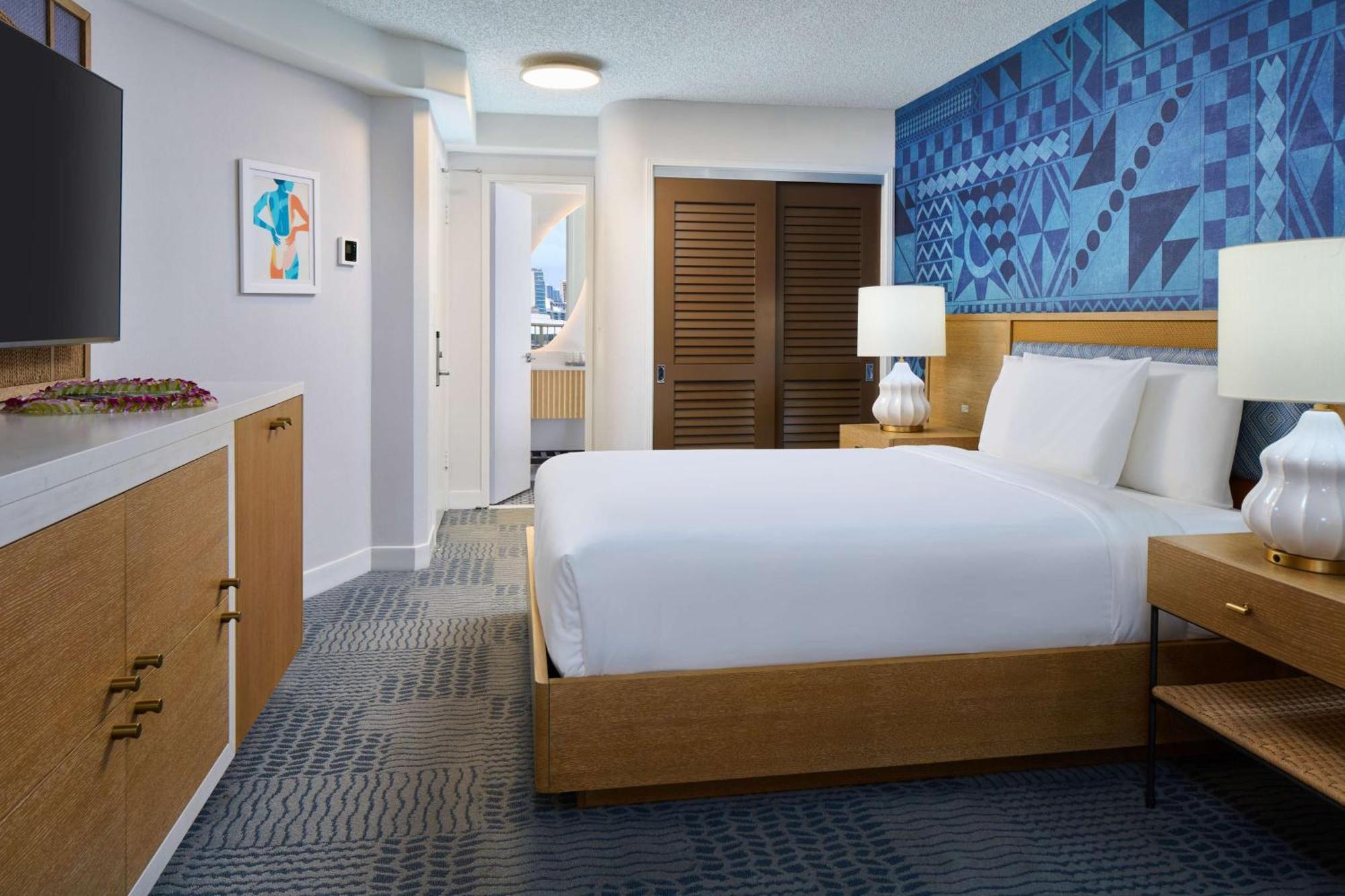 Waikiki View with One Queen Bed