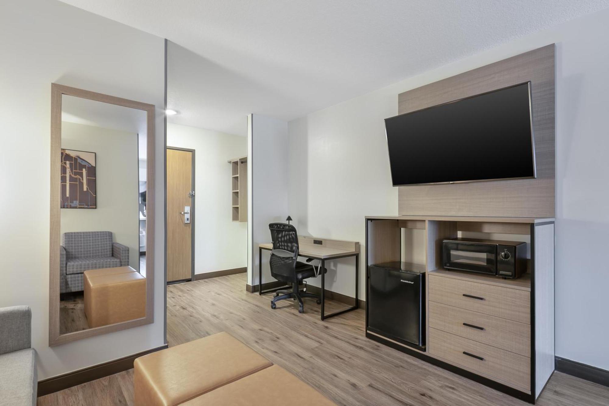 Queen Suite