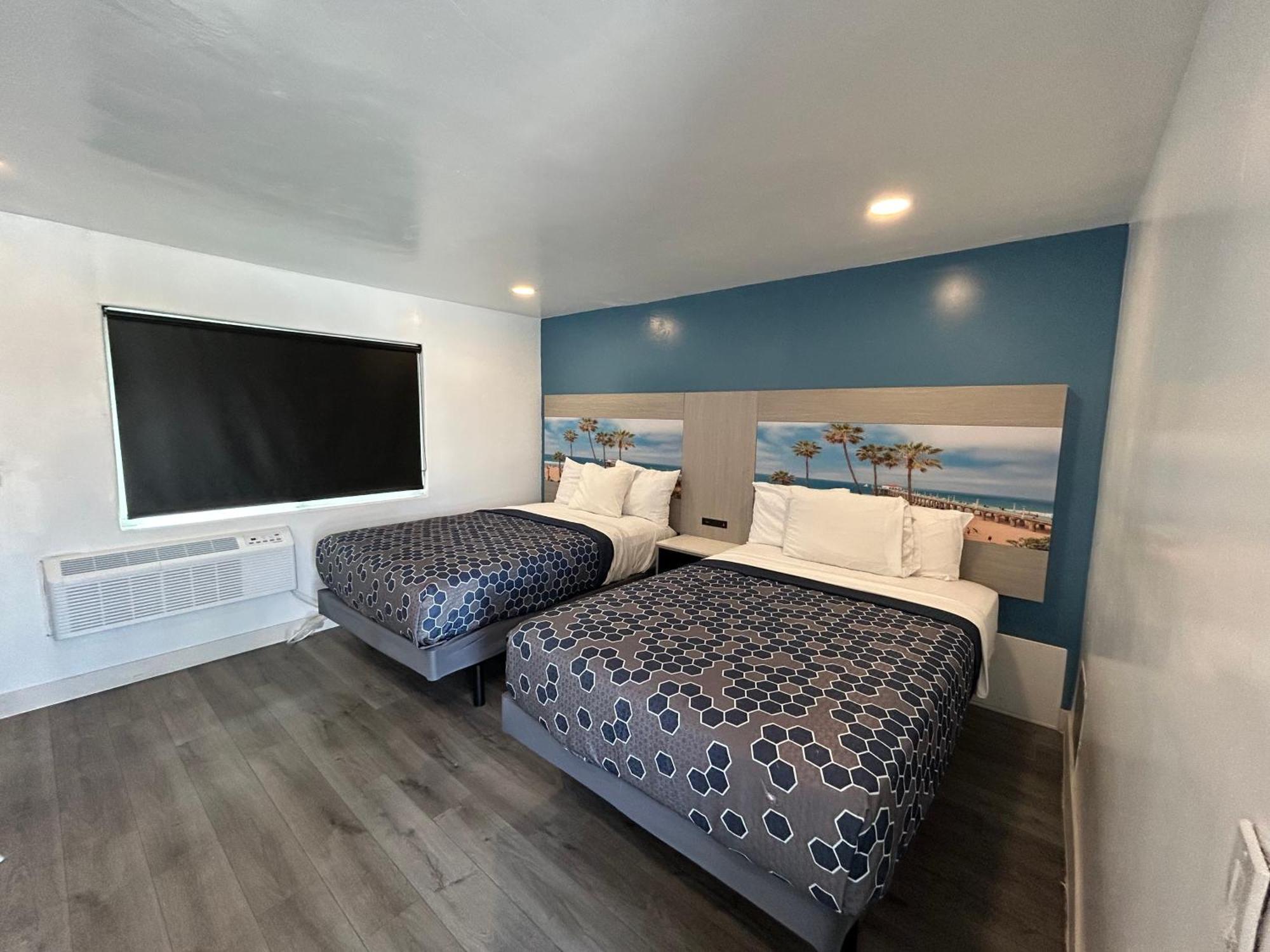 Deluxe Double or Twin Room City View