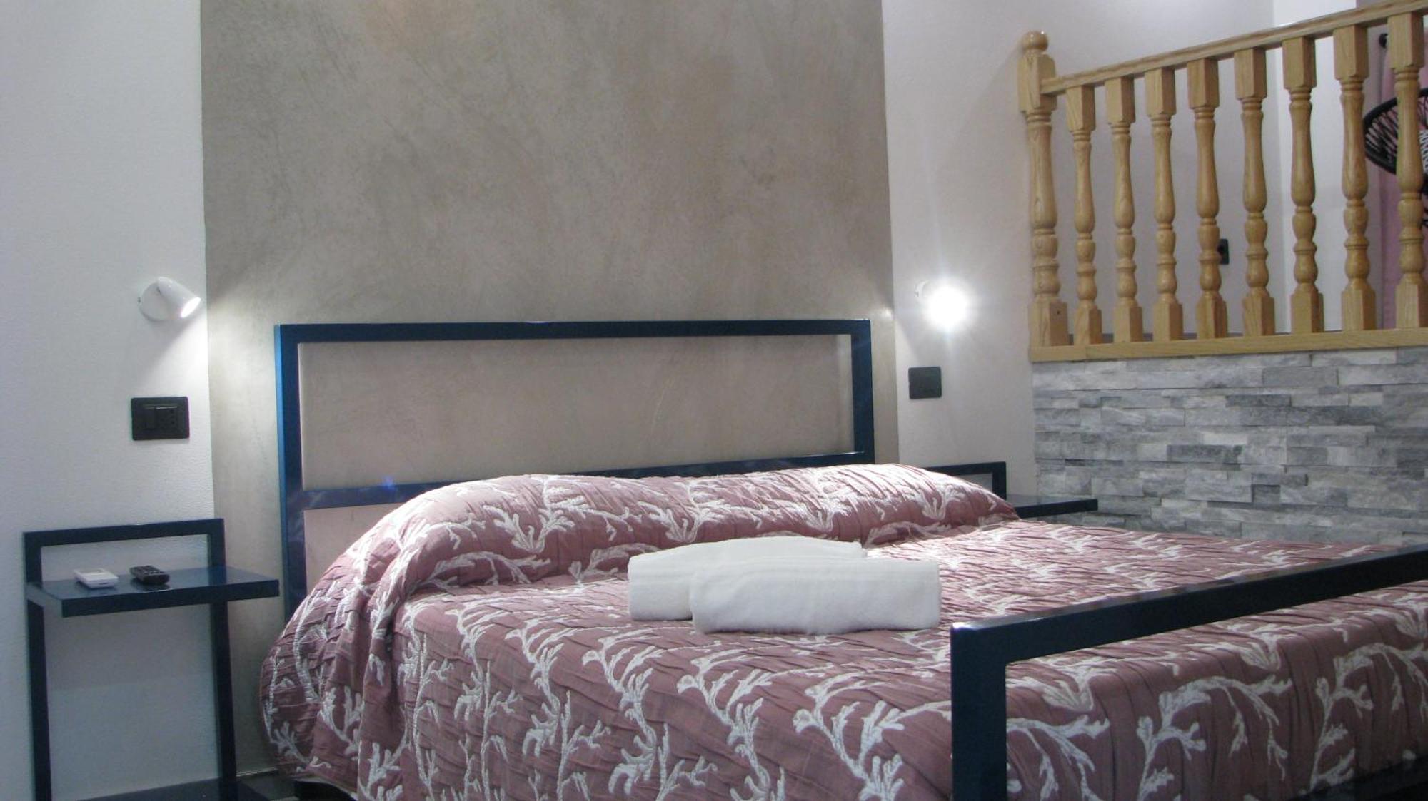 Double Room,1766224777:JPEG
