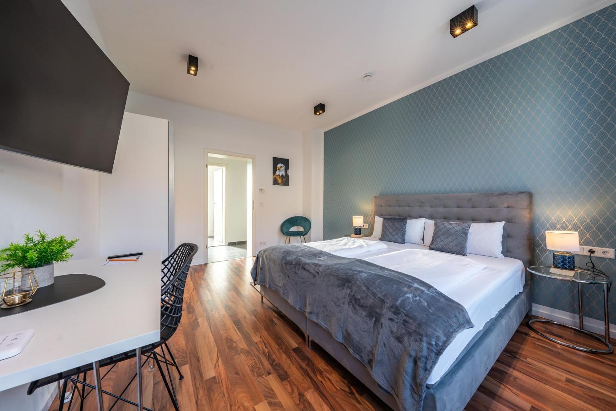 Deluxe Two-Bedroom Apartment