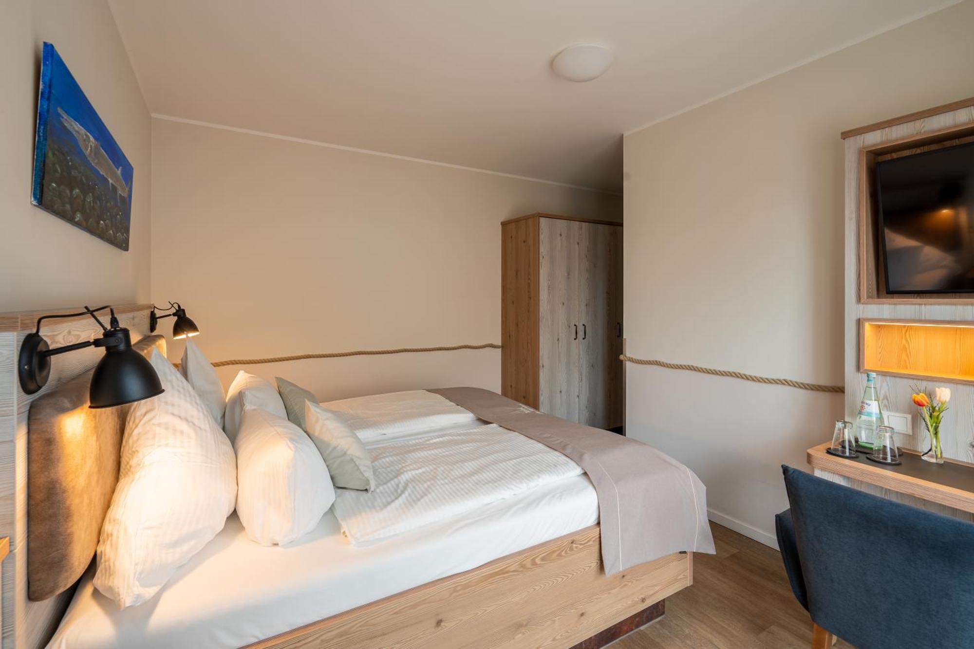 Kleines Standardzimmer Erdgeschoss mit Terrasse