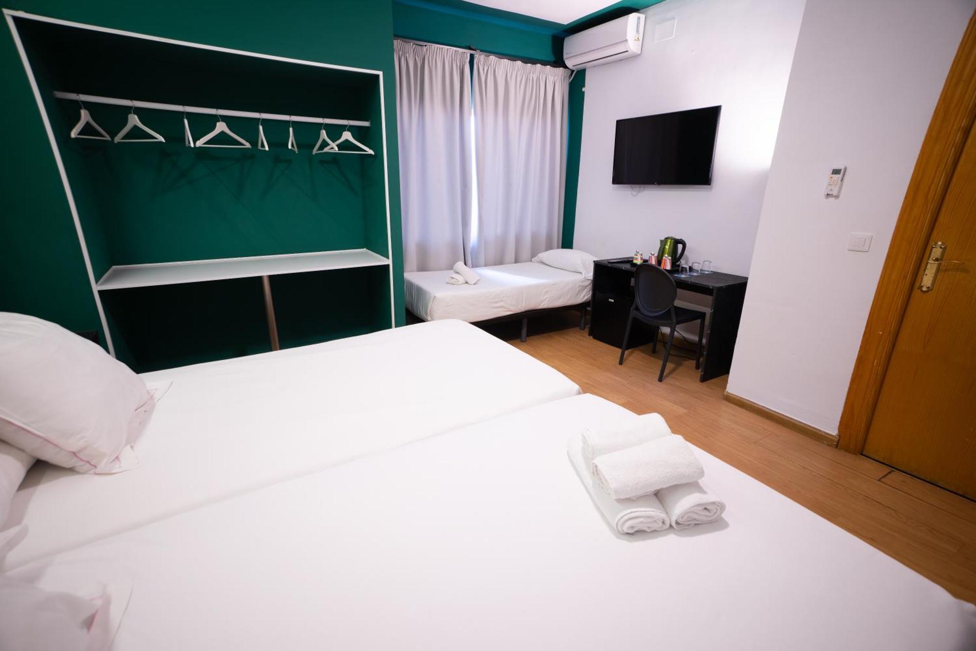 Budget Triple Room