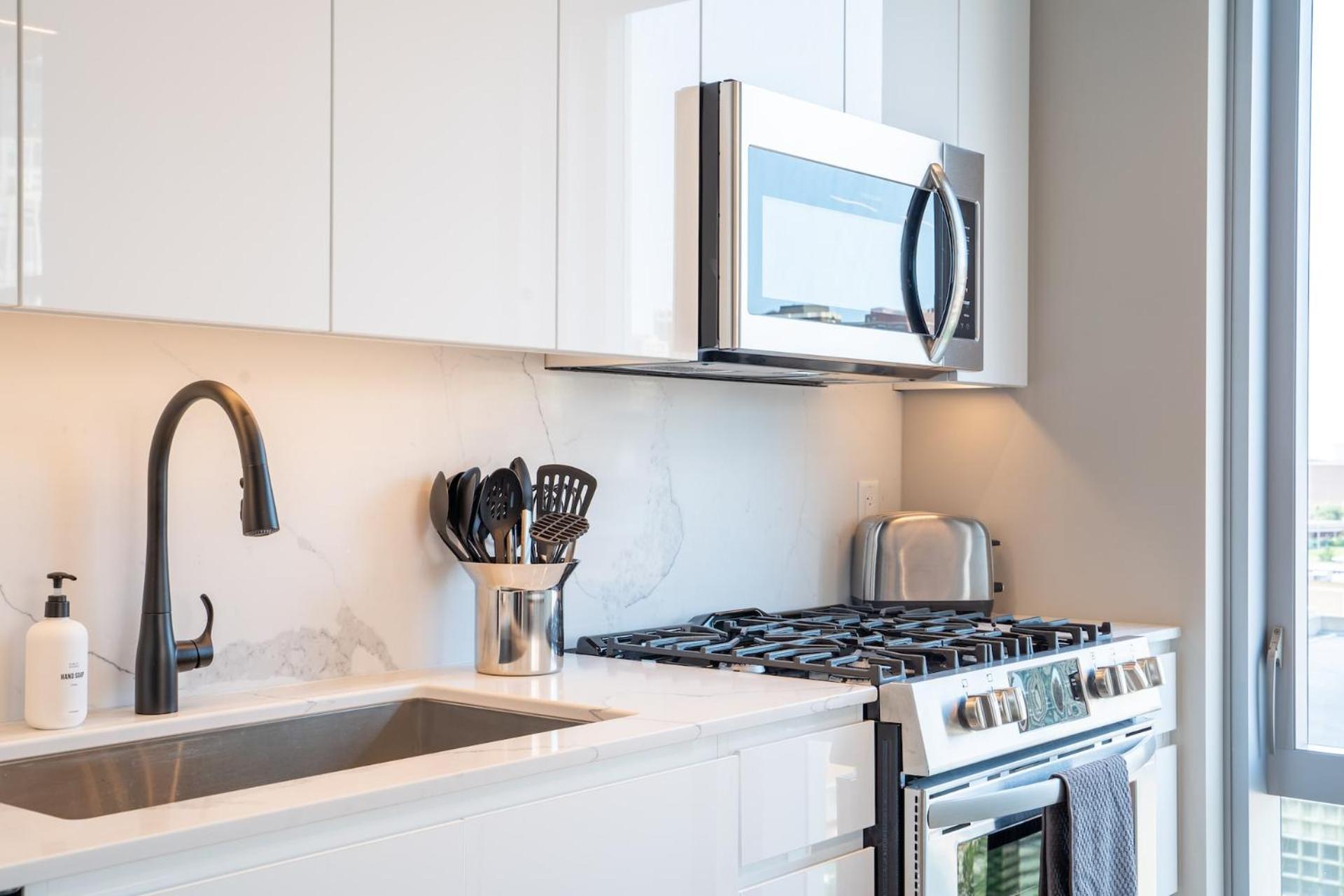 One-Bedroom Apartment Self Check Virtual Front Desk