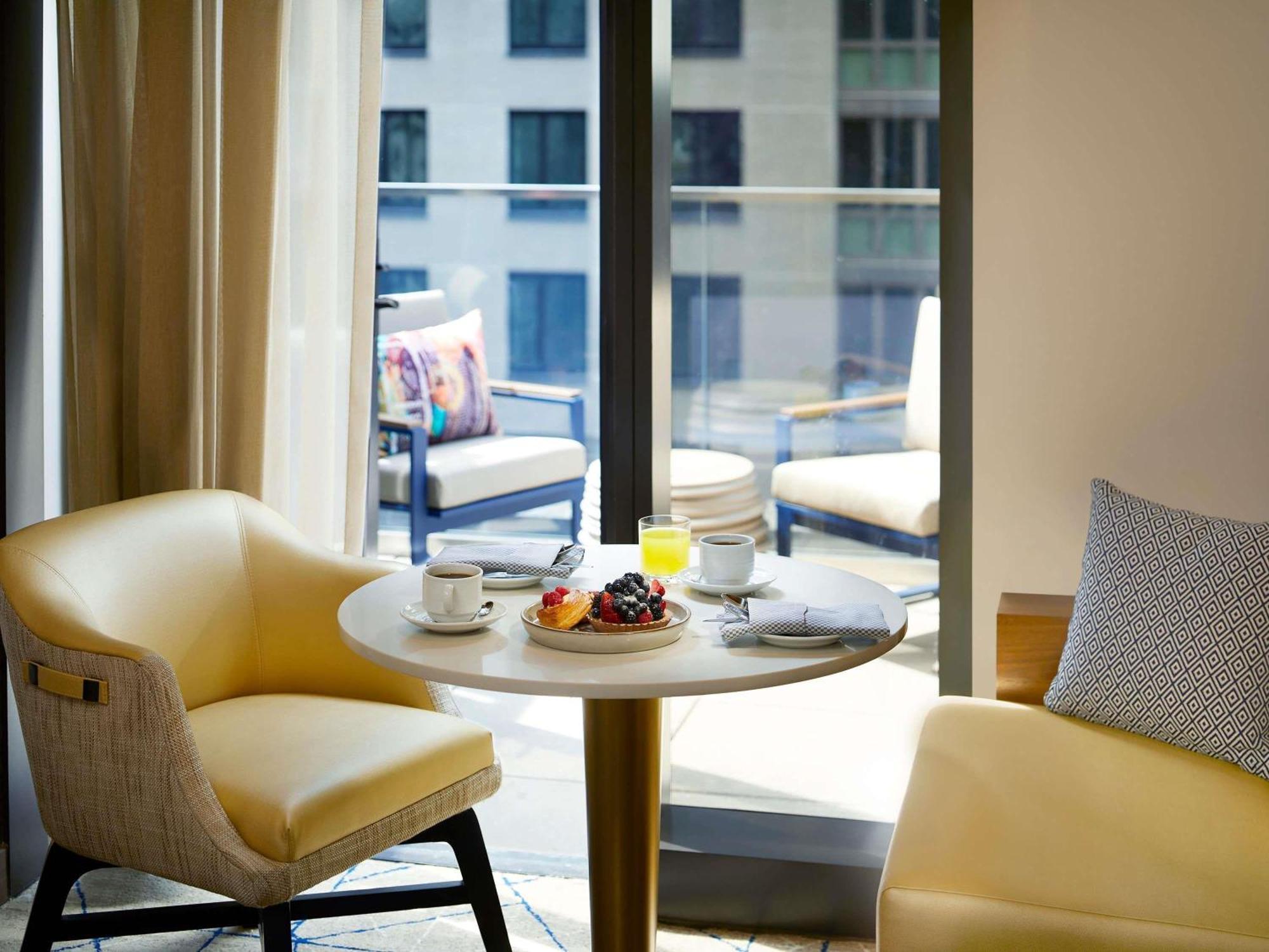 Superior King Room Balcony