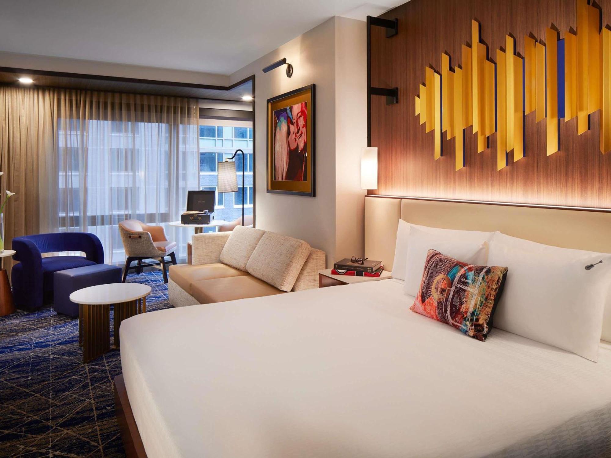 Studio Hotel Room