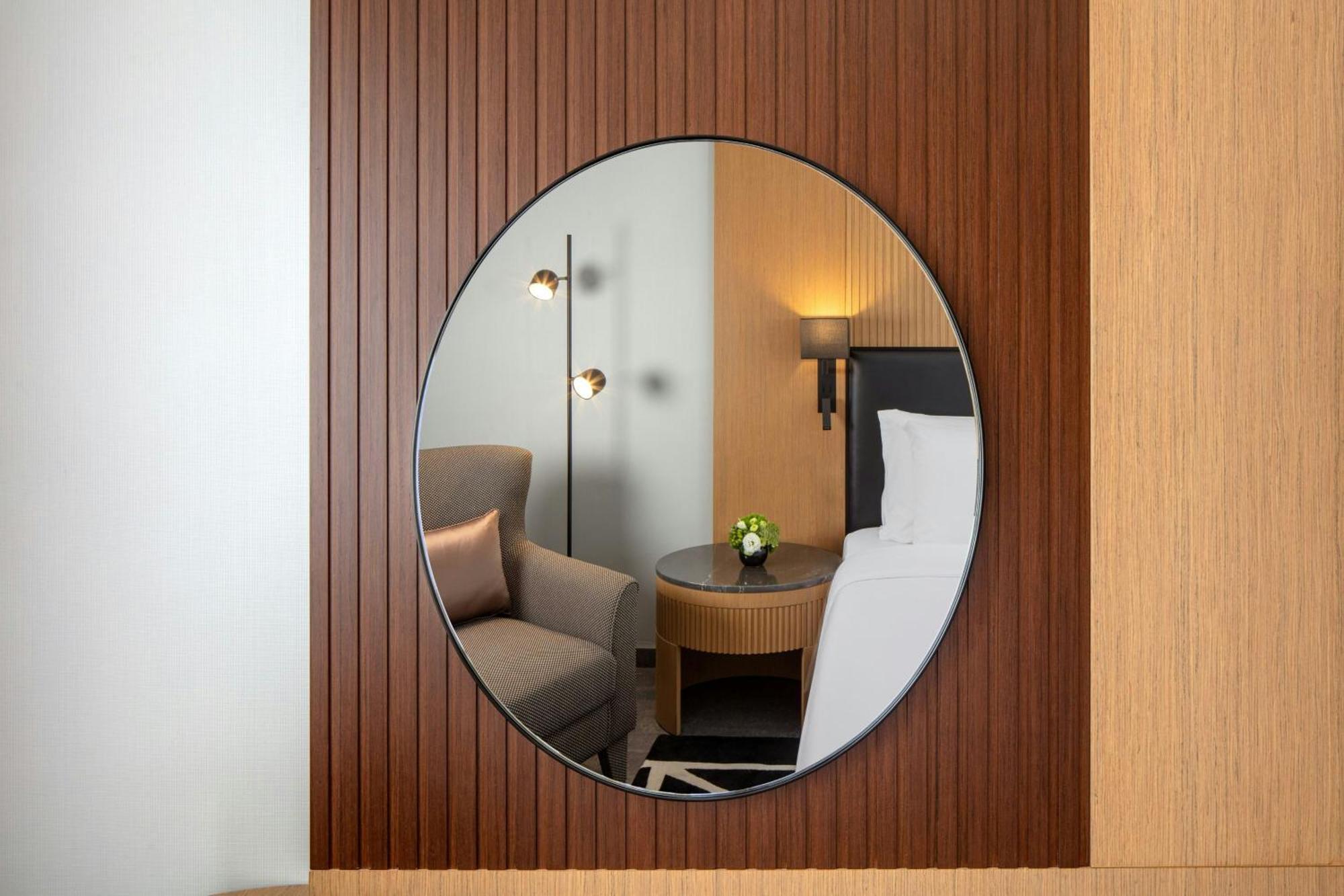 Deluxe Twin Room Balcony City View