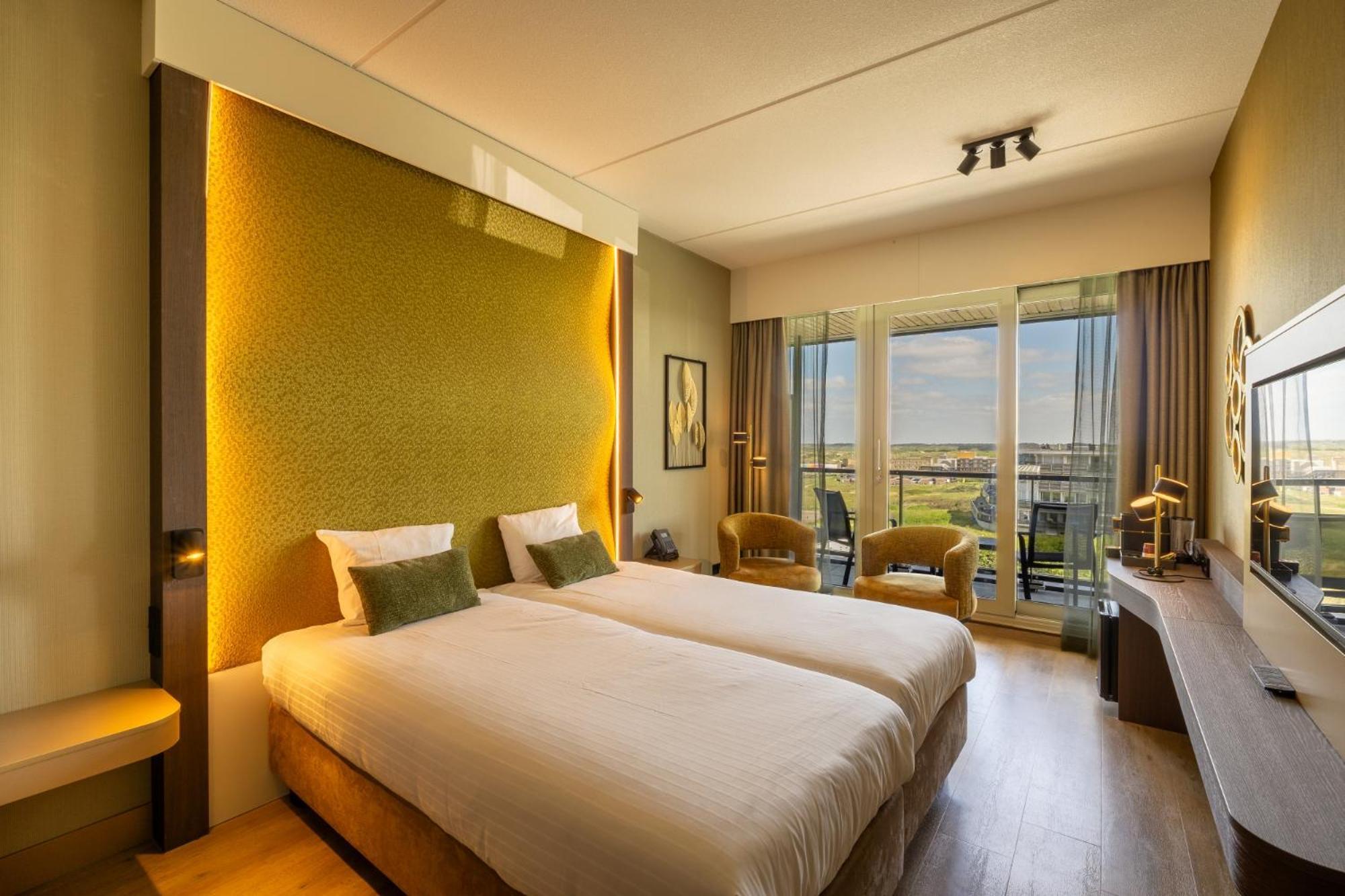 Twin Room Side Sea View