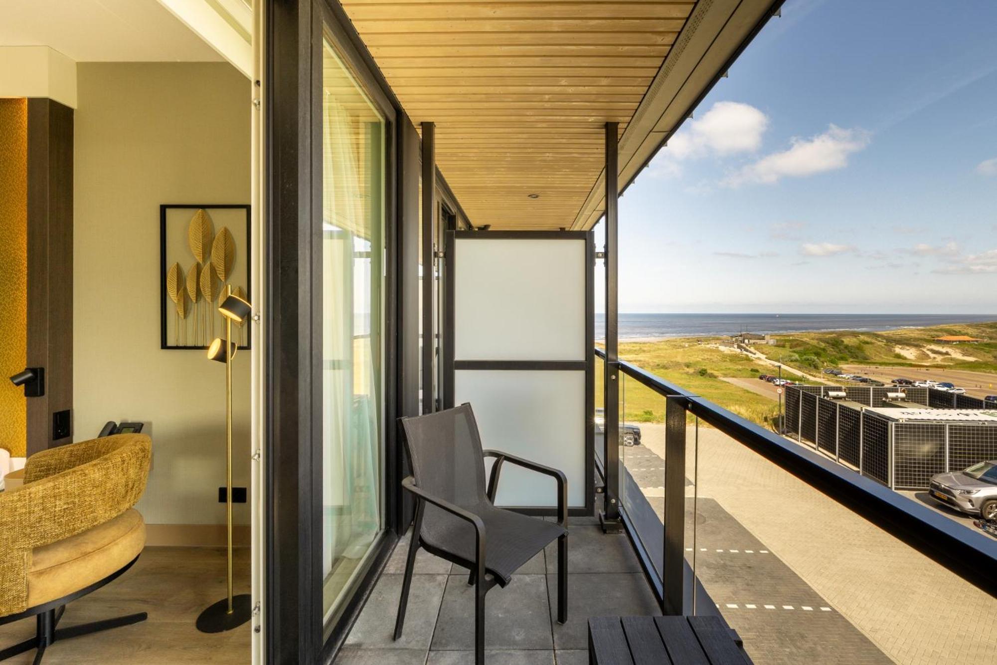 Twin Room Side Sea View