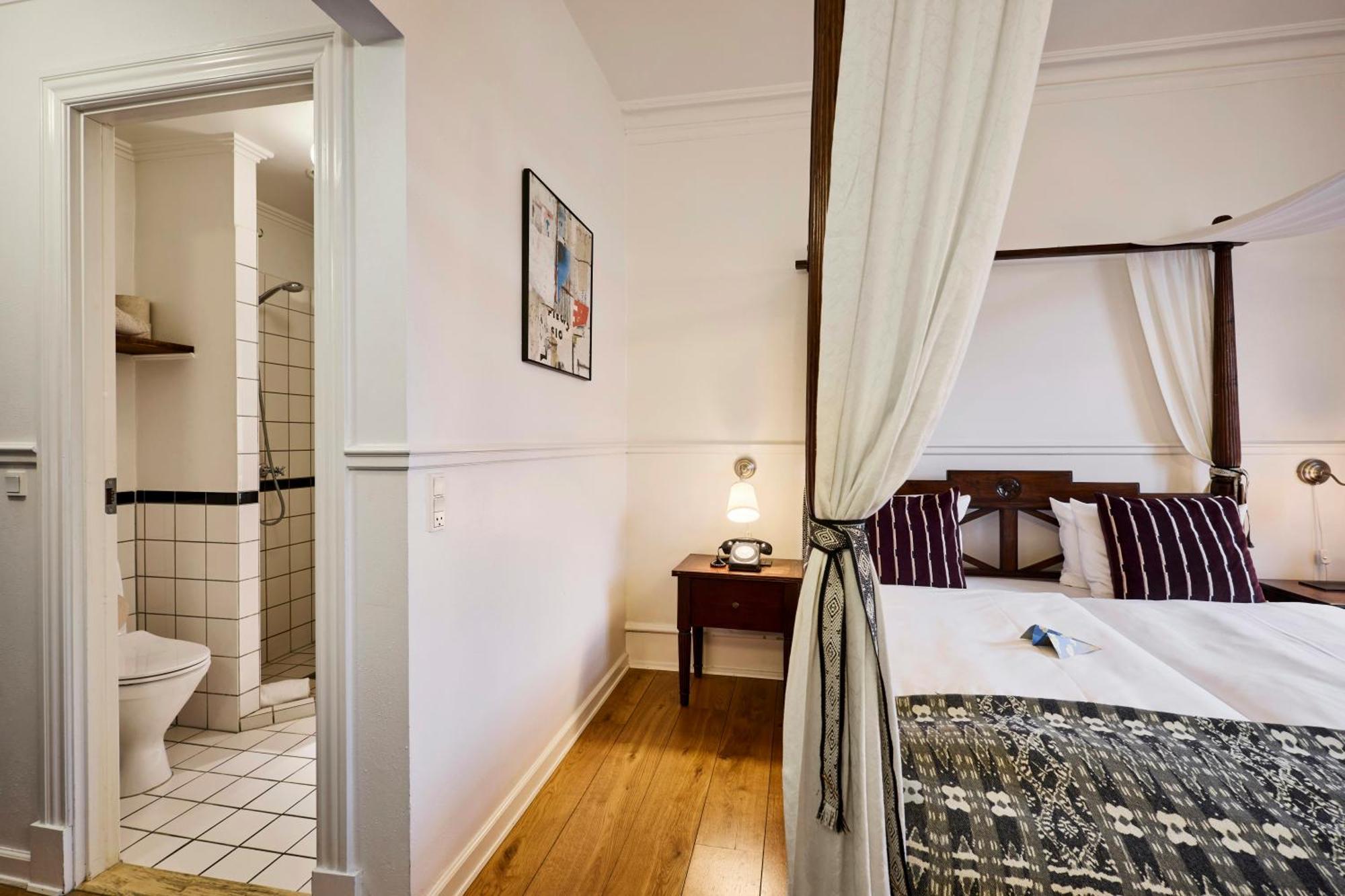 Double Room,1769481596:JPEG