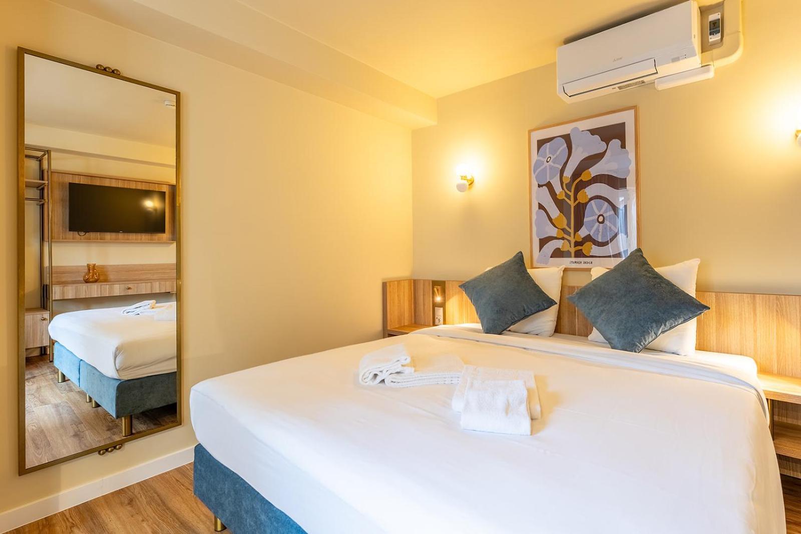 Superior King Room