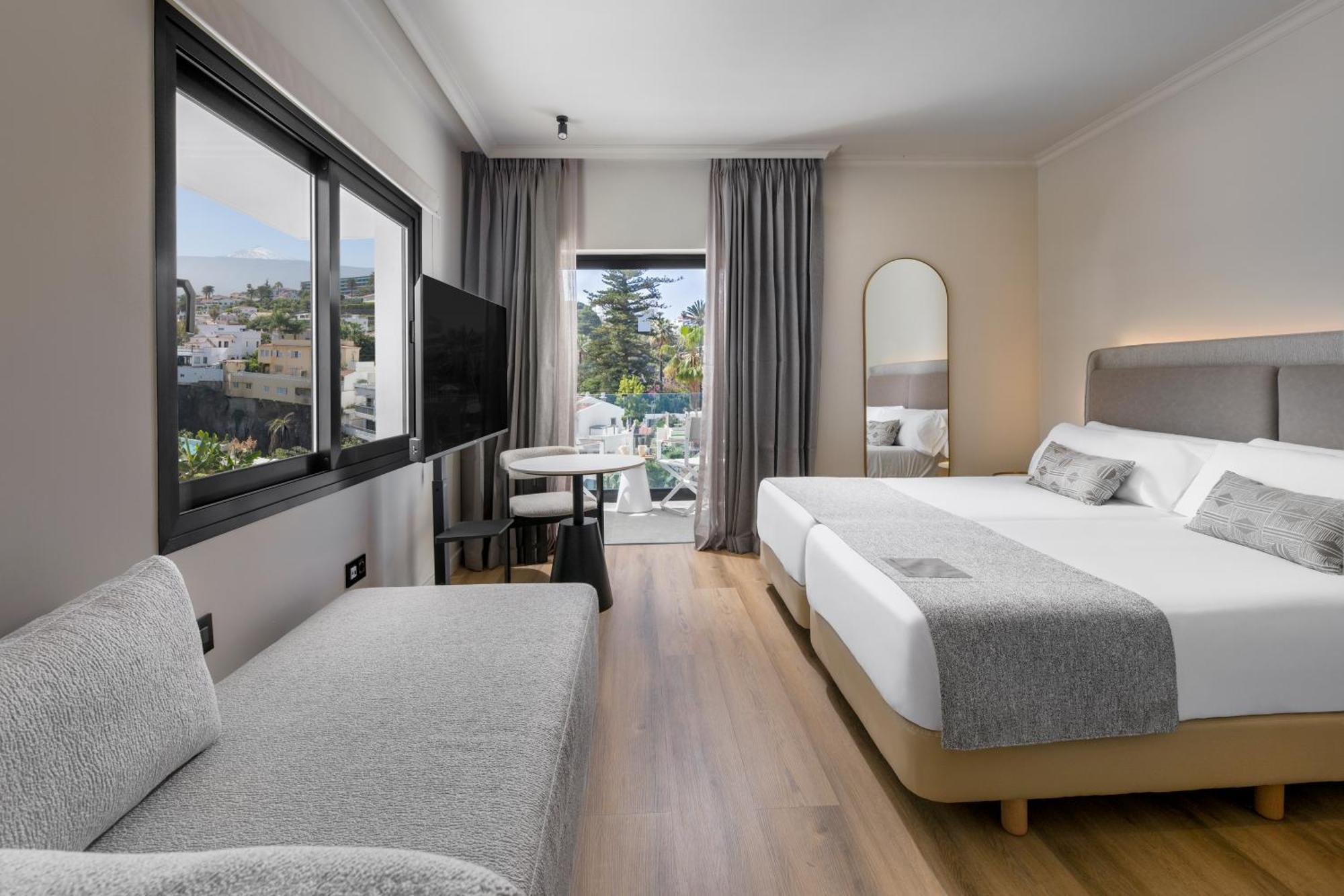Superior Twin Room Sea View