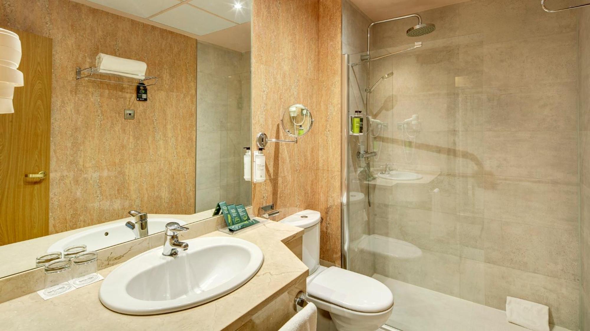 Double Room,1769487649:JPEG