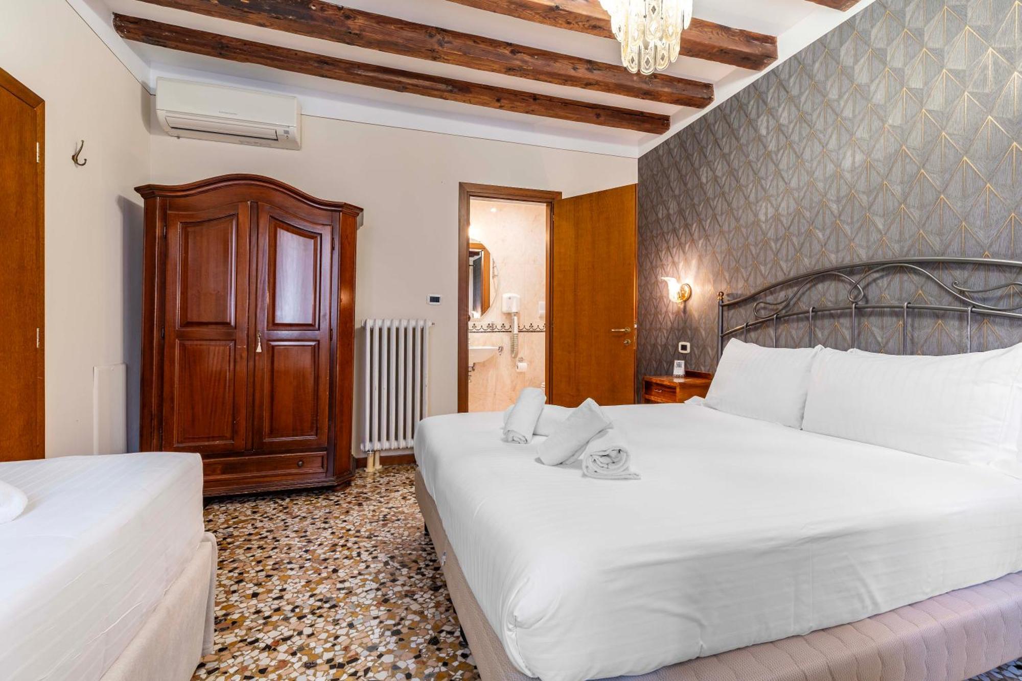 Classic Triple Room