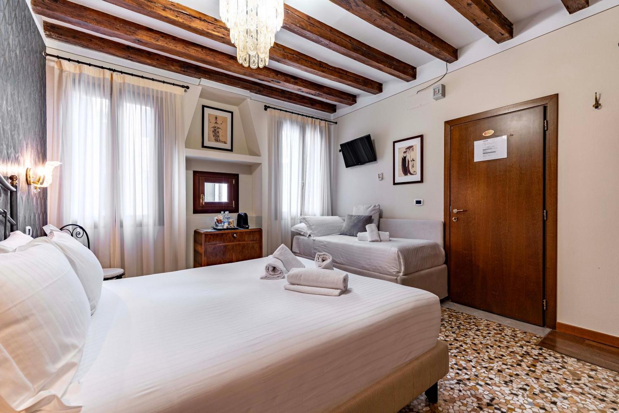 Classic Triple Room