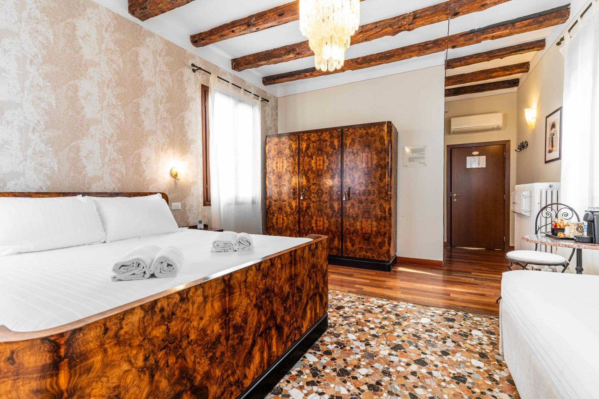 Classic Triple Room