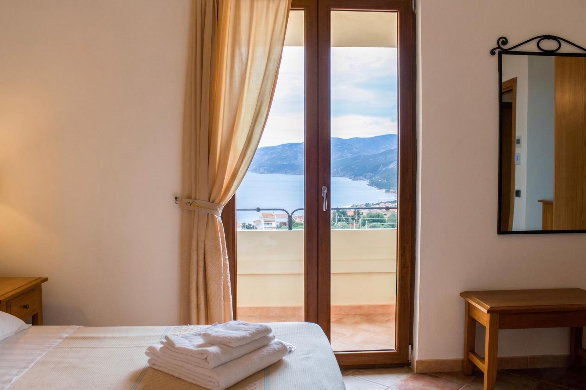 Superior Triple Room Sea View