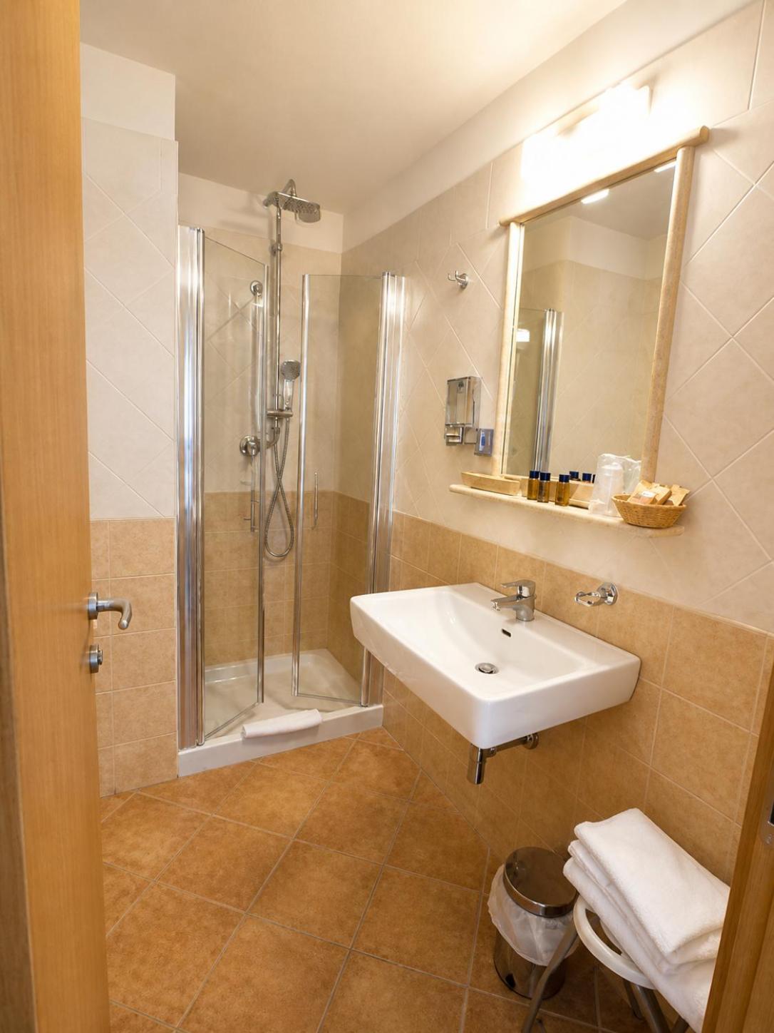 Double or Twin Room Garden View