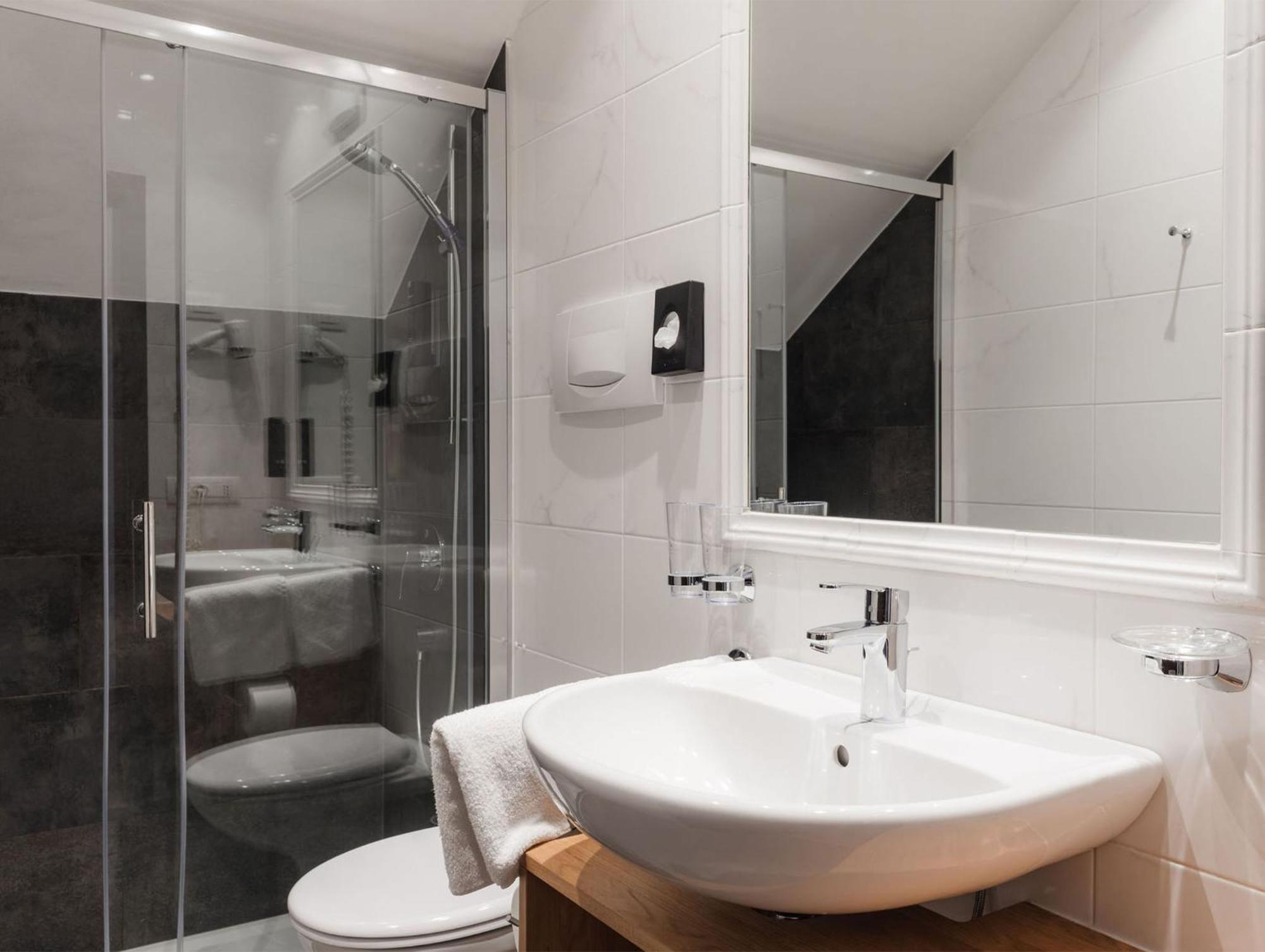 Basic Double Room