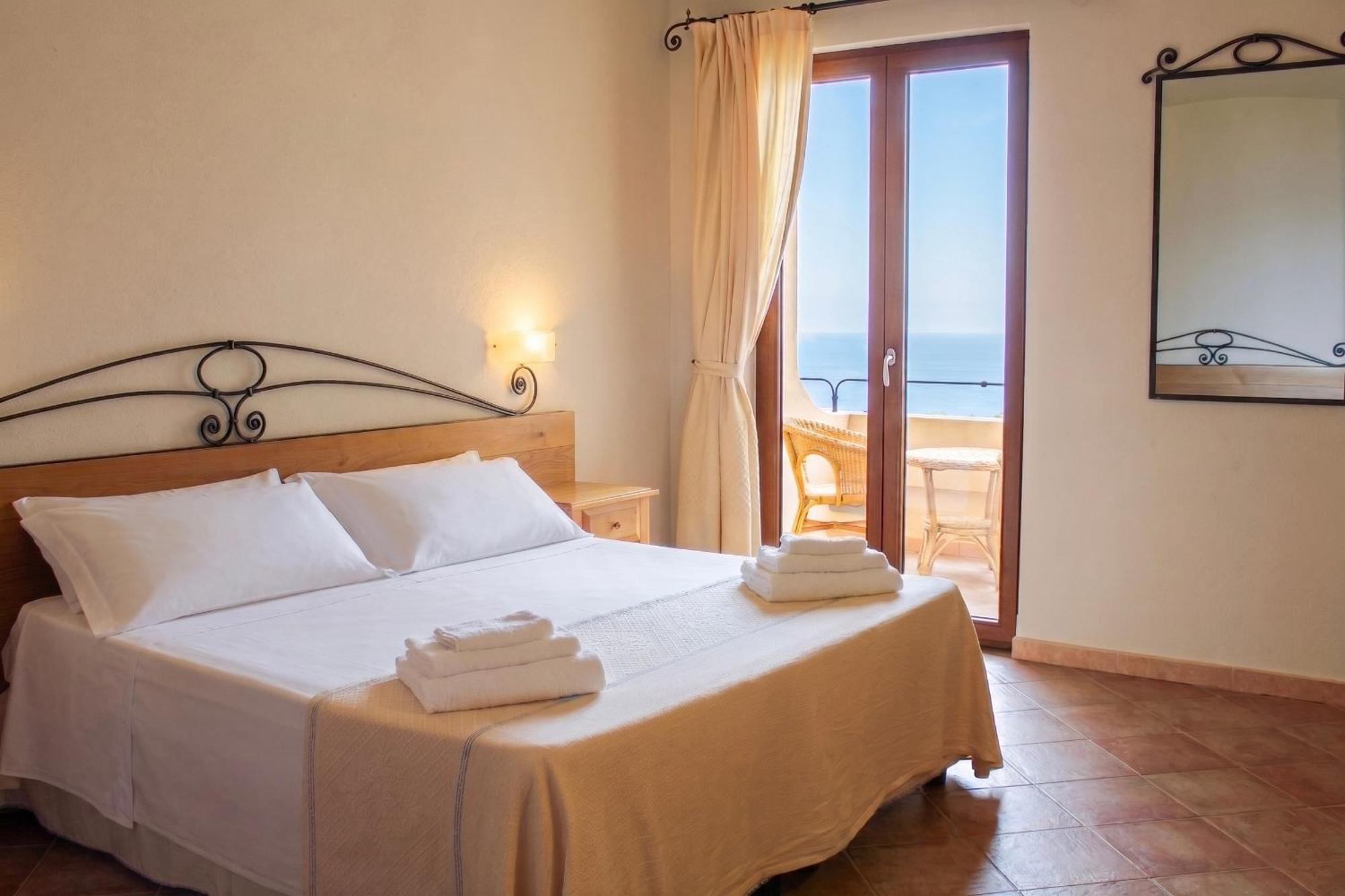Superior Double or Twin Room Sea View