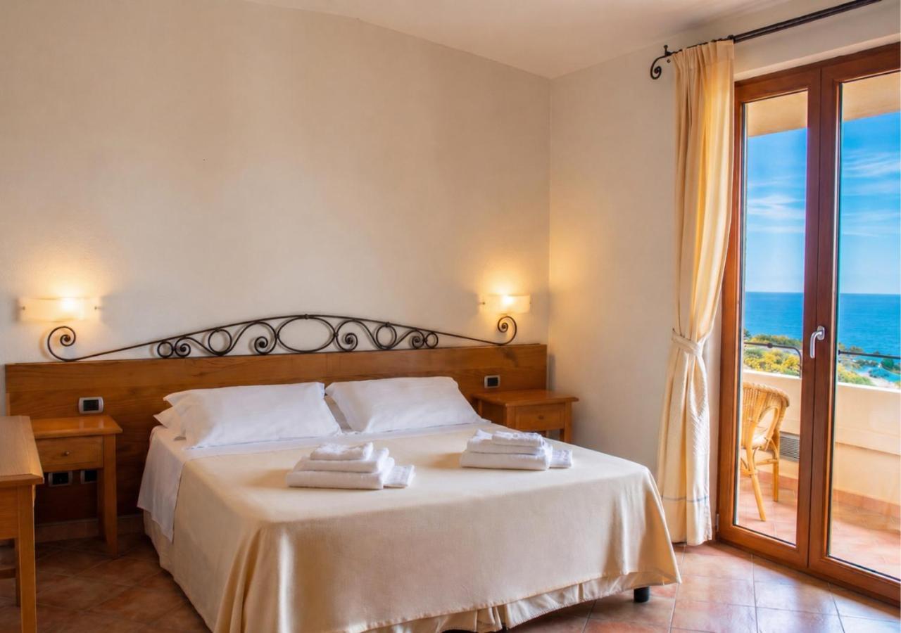 Superior Double or Twin Room Sea View