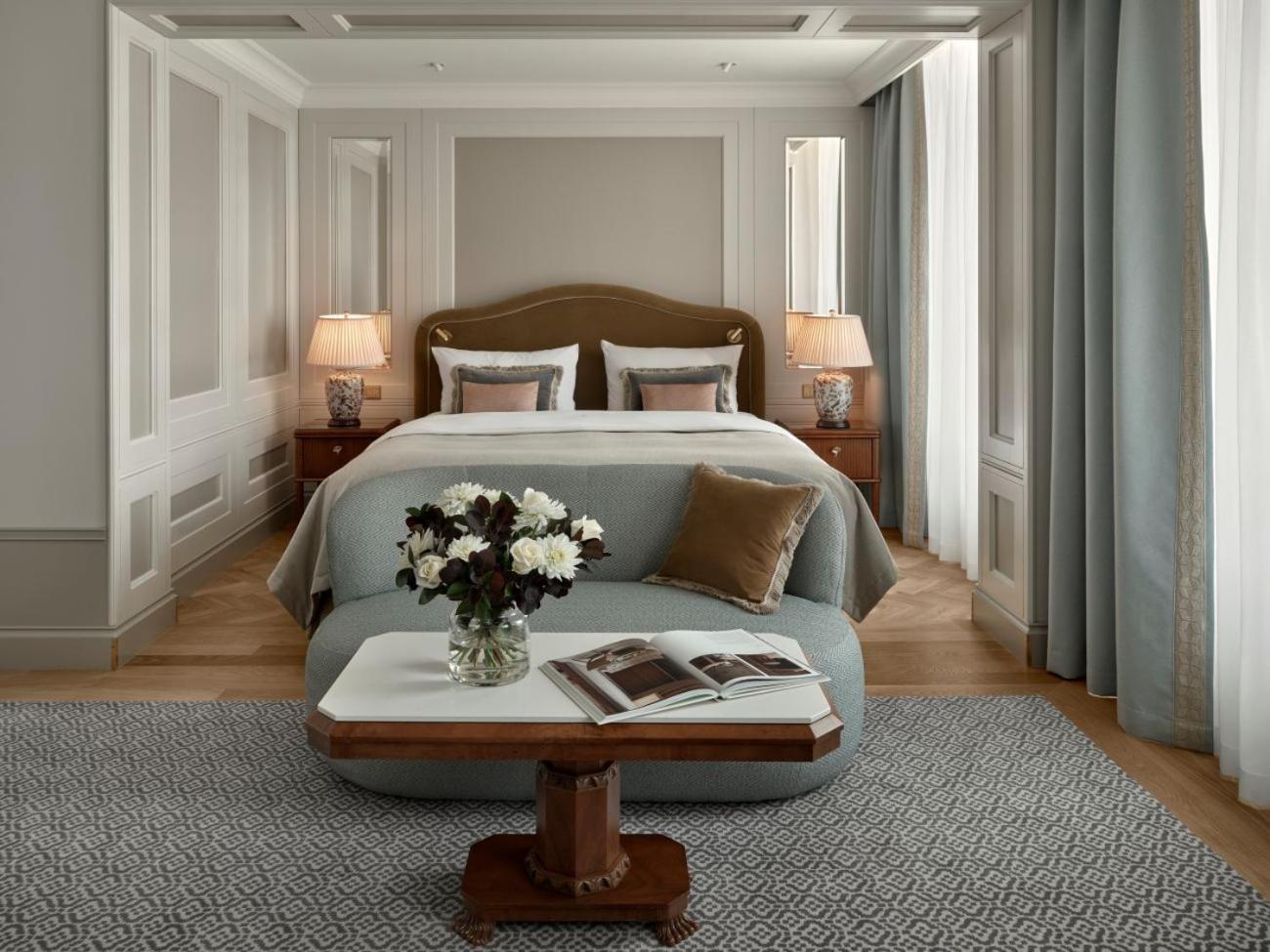 Executive king spa lounge access