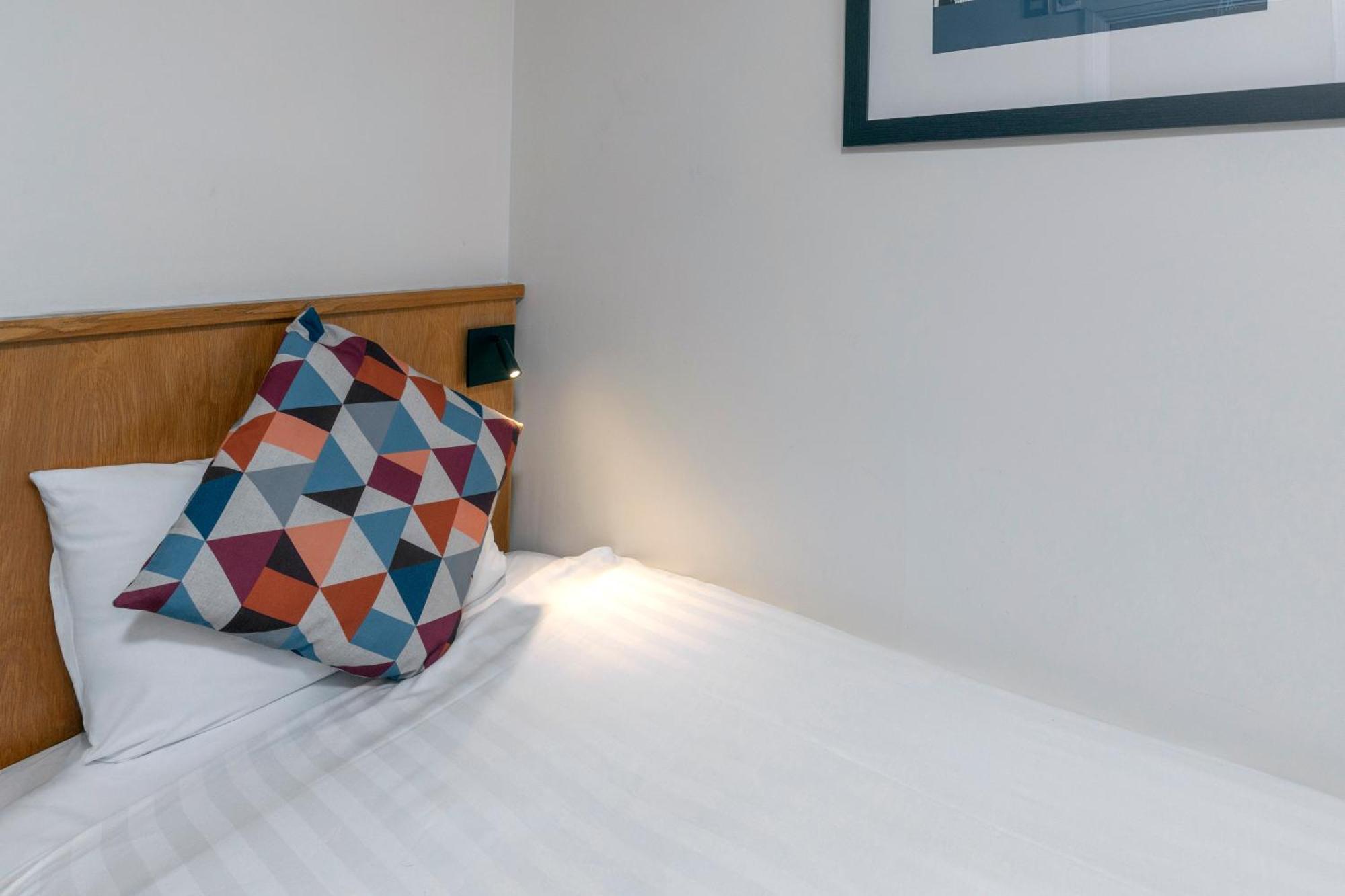 Cozy Single Room Non-Smoking