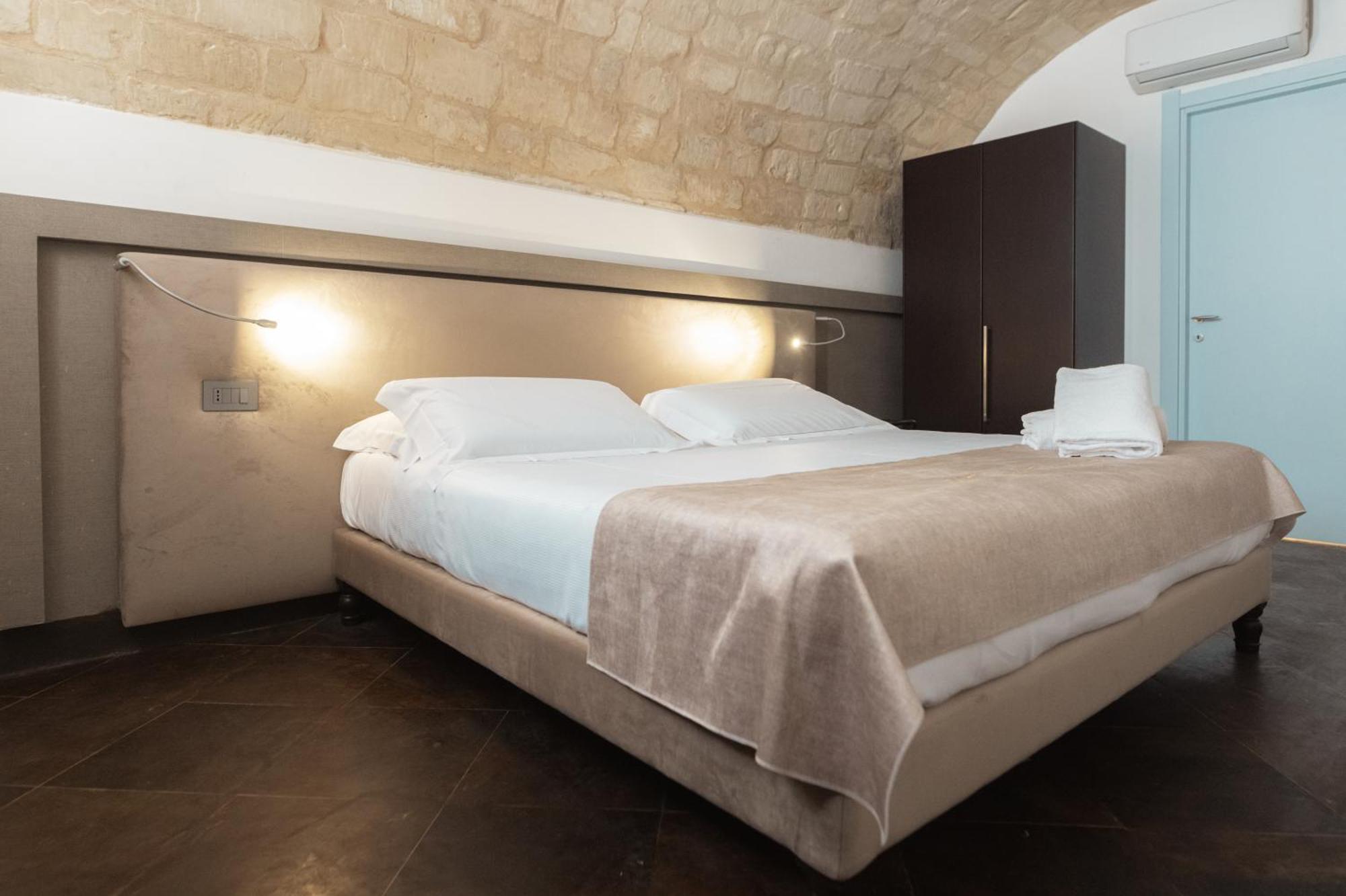 Standard Double Room,1769499193:JPEG