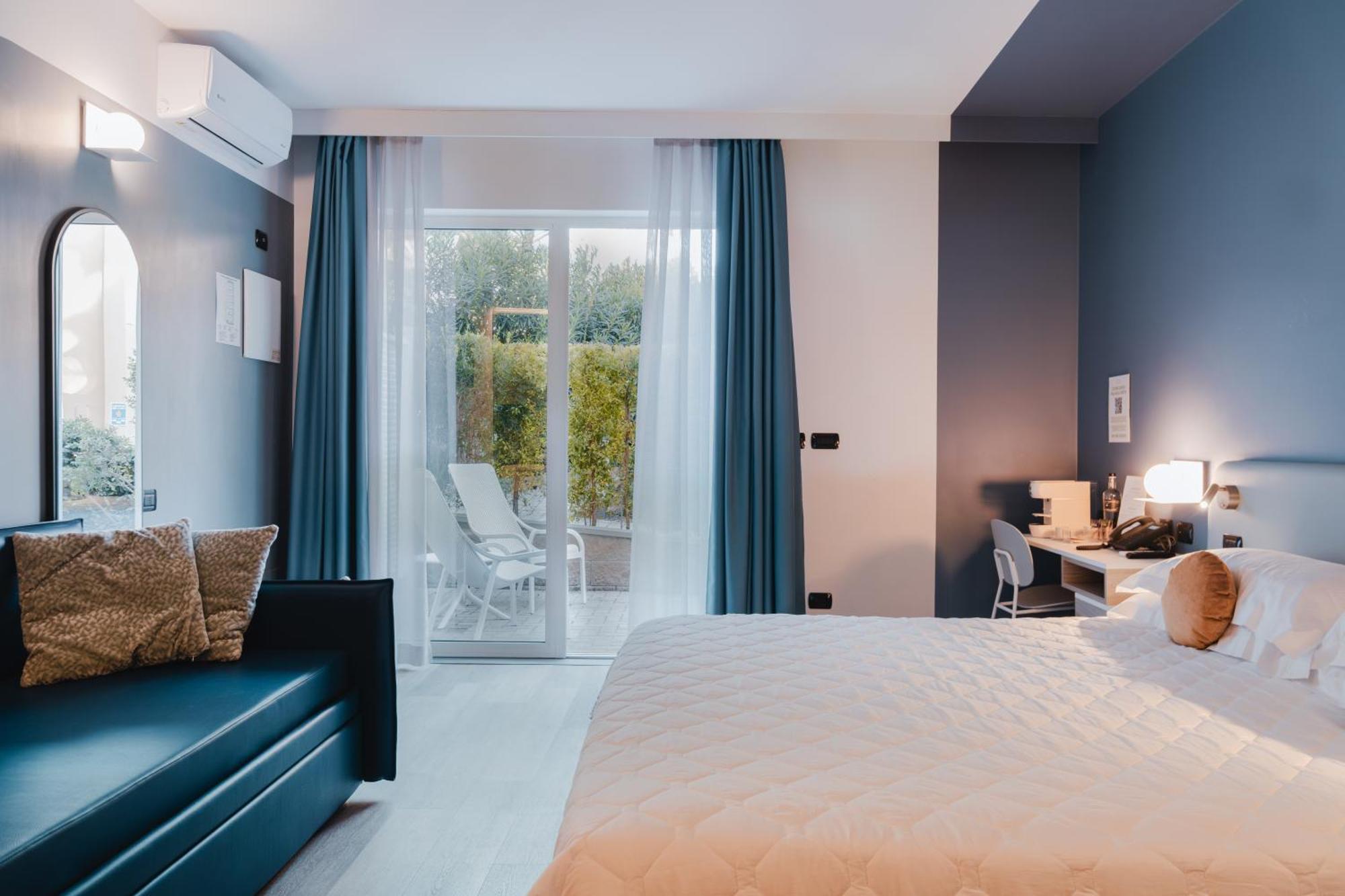 Double Room,1770459499:JPEG