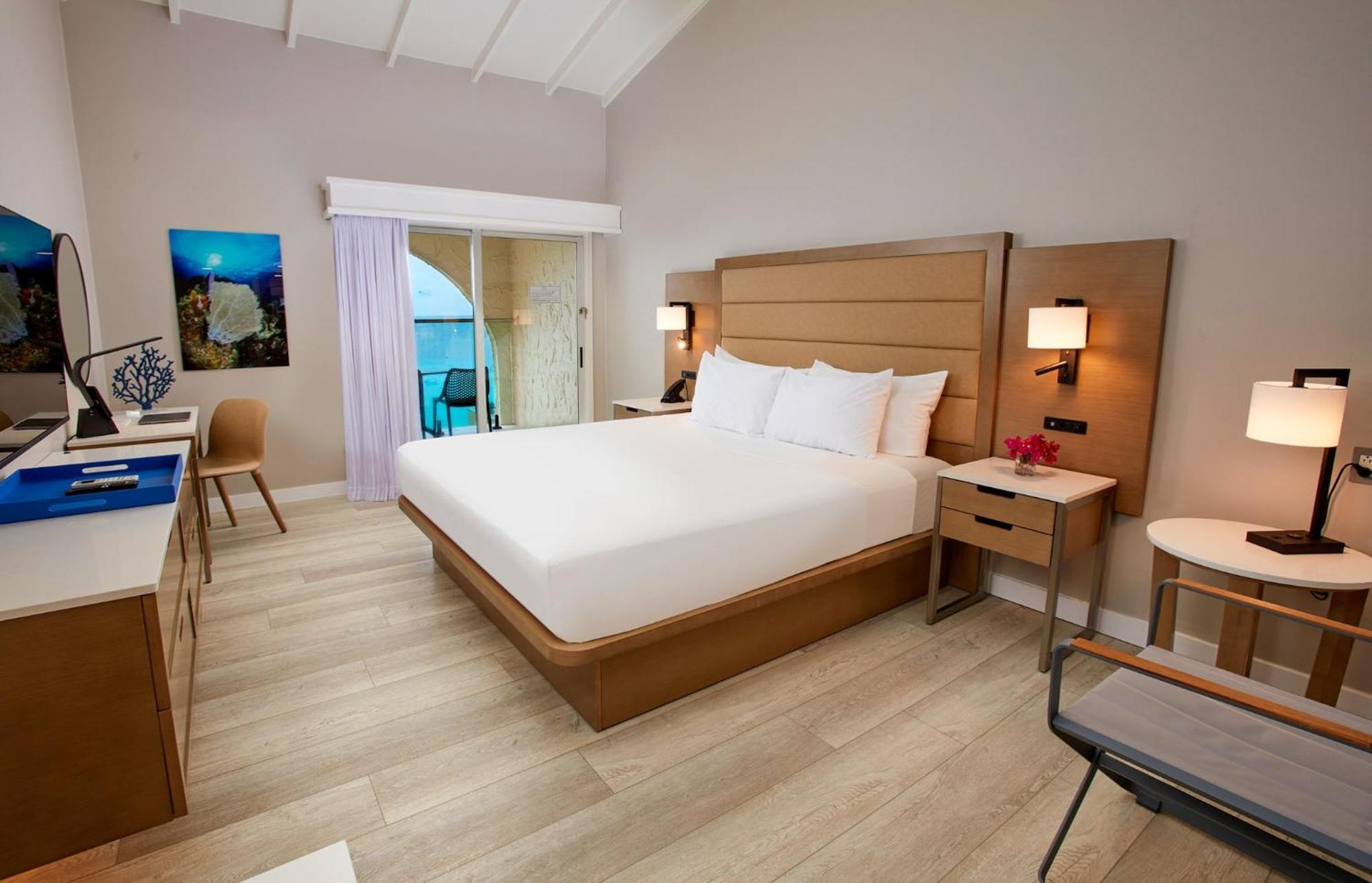 Deluxe Ocean Front Guest Room