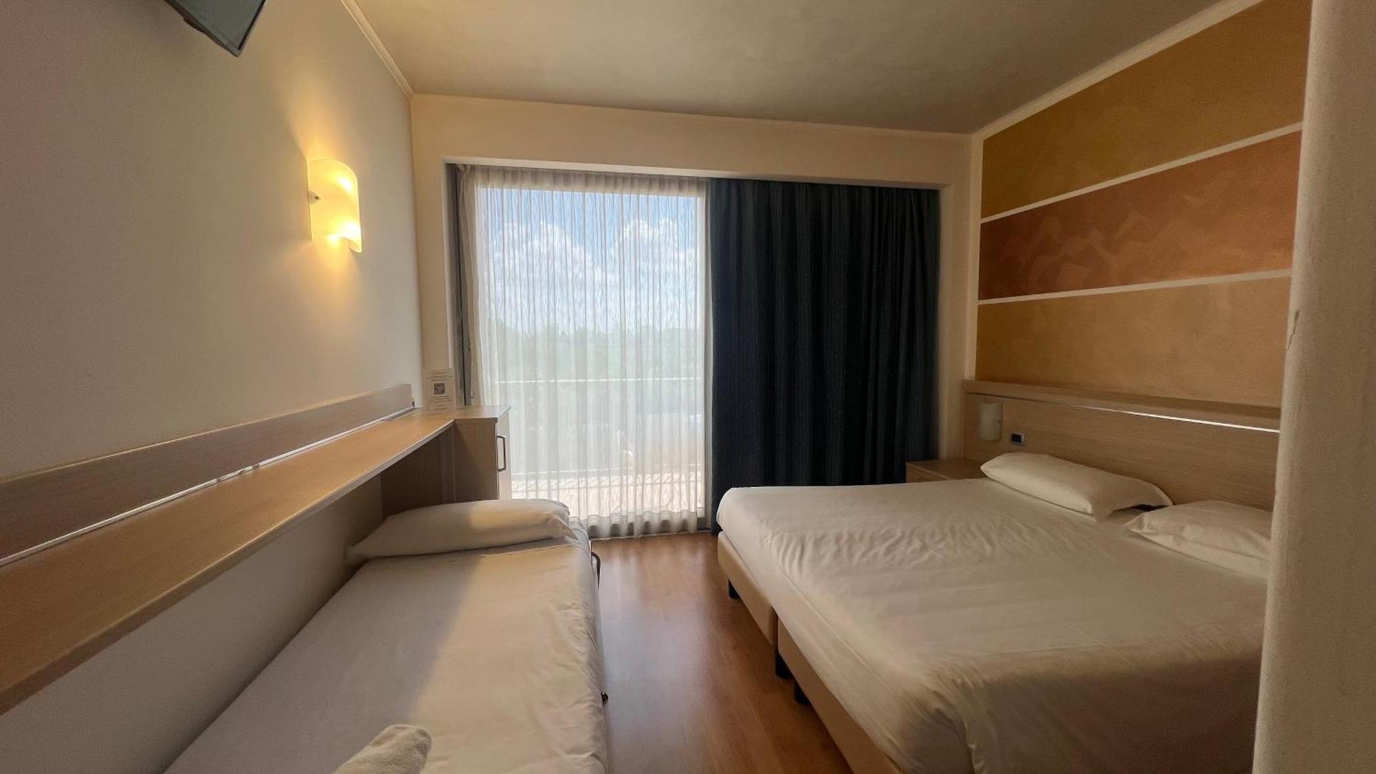 Triple Room Balcony