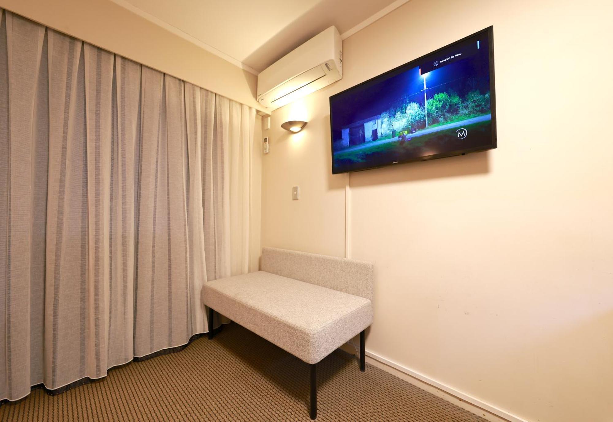 Executive Triple Studio