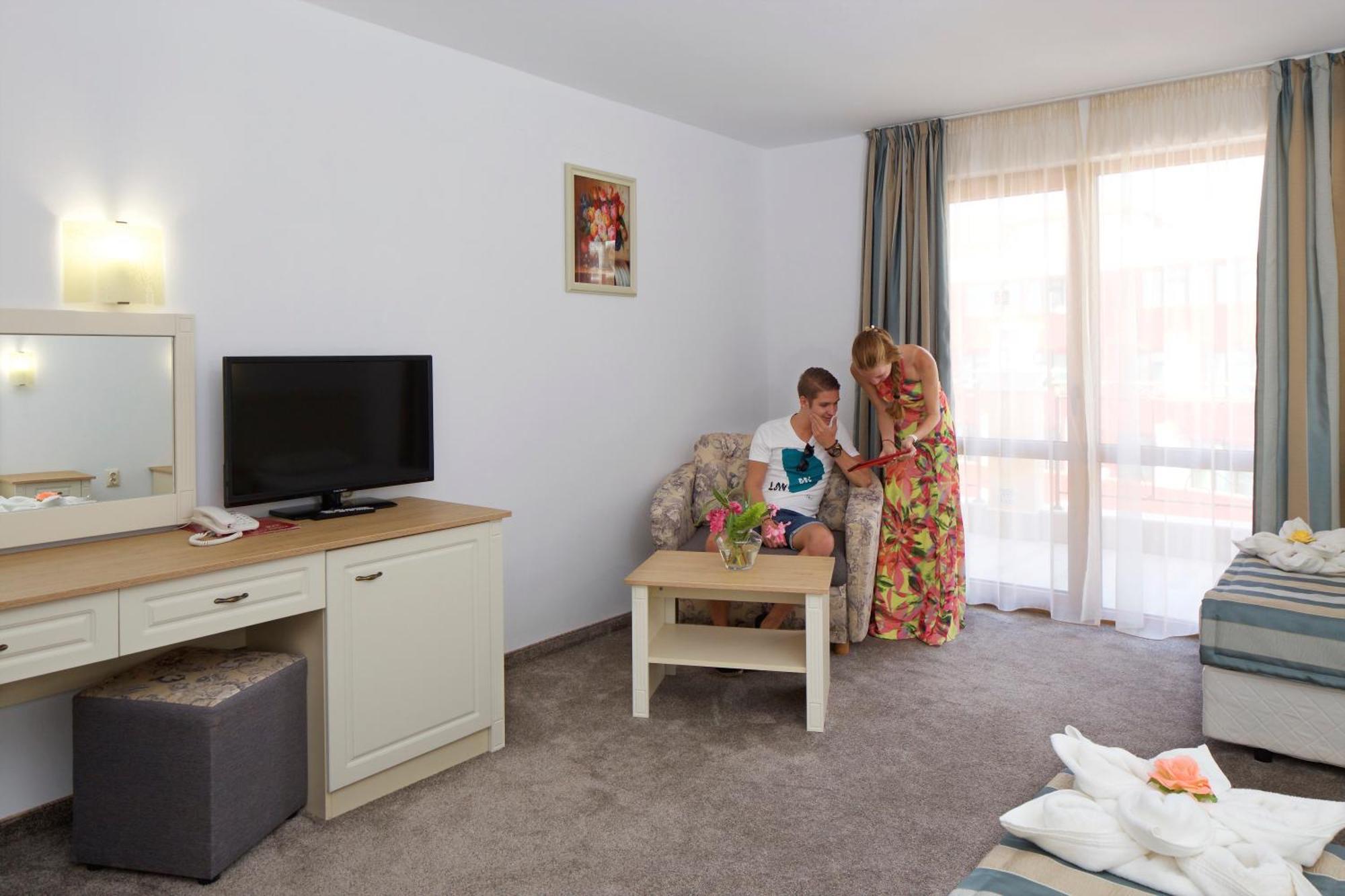 Deluxe Family Room Balcony