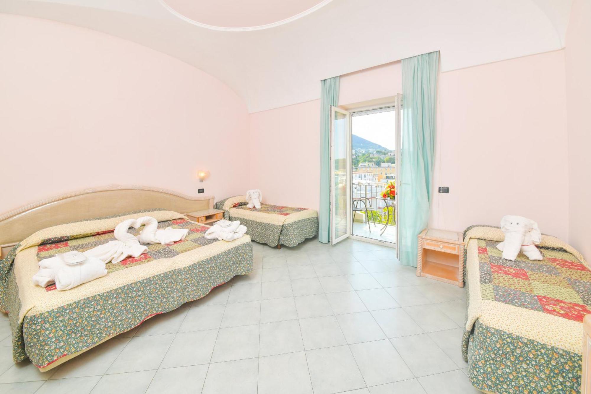 Triple Room,1769522970:JPEG