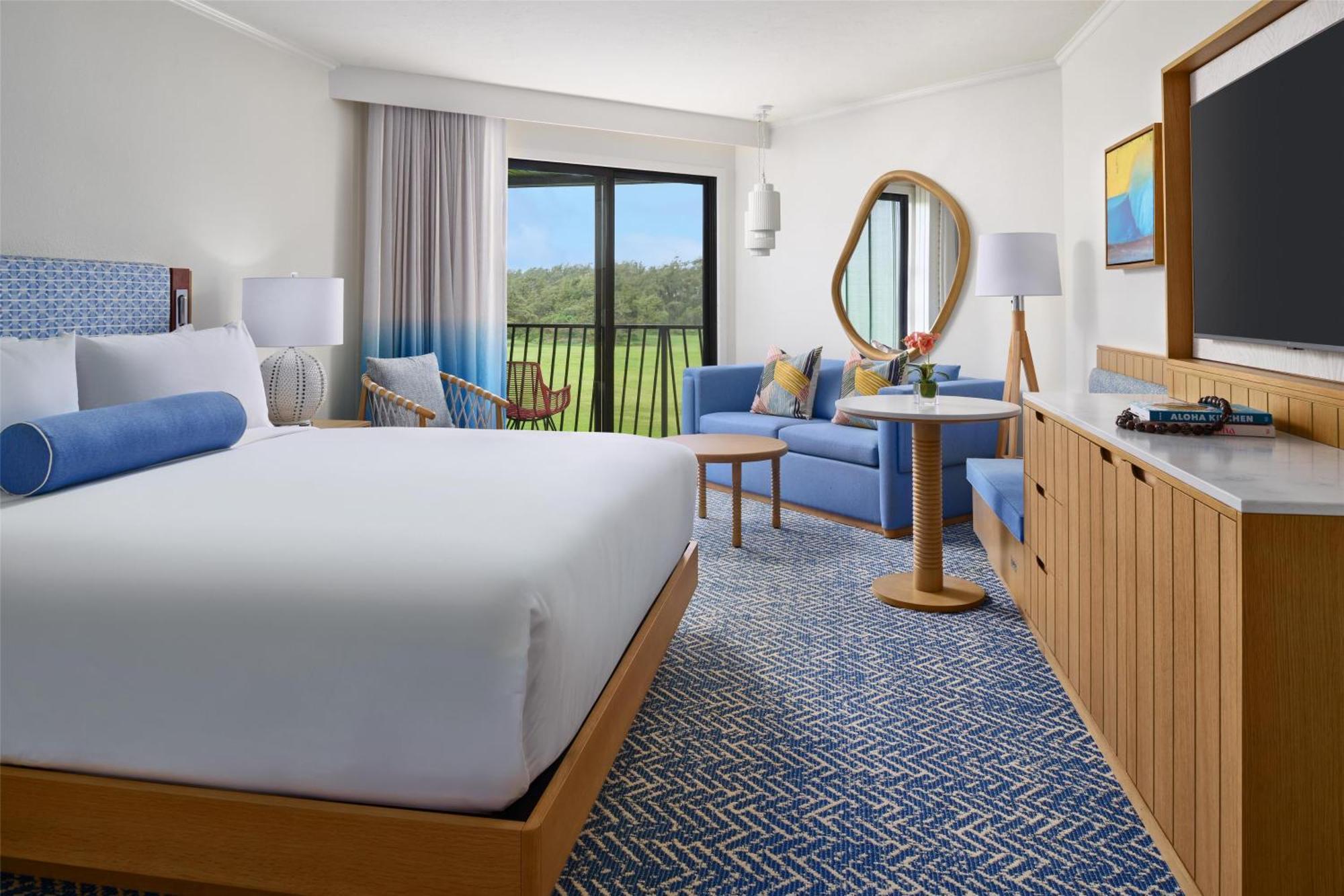 Signature Partial Ocean View Suite 1 King Bed