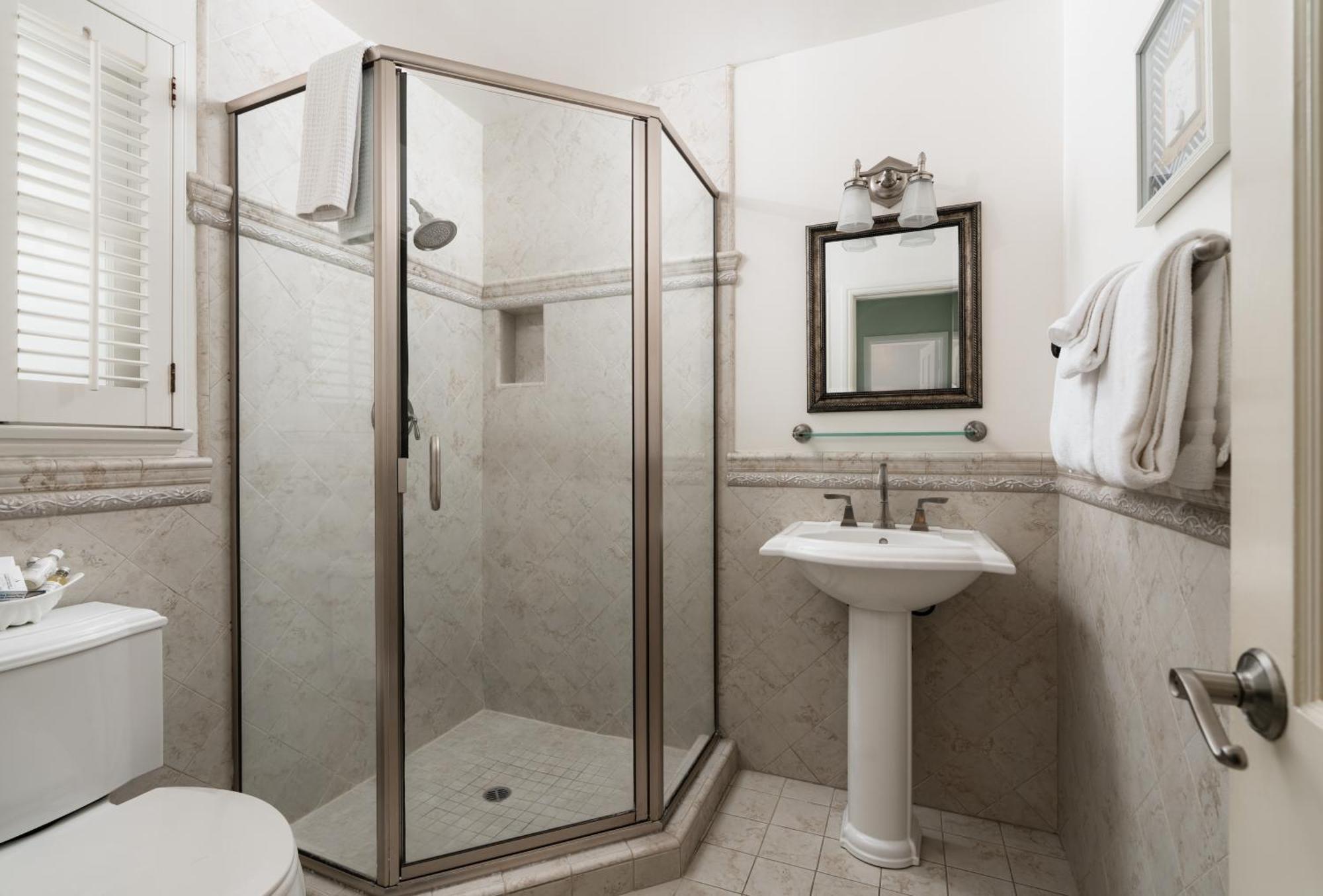 King or Twin Deluxe Room