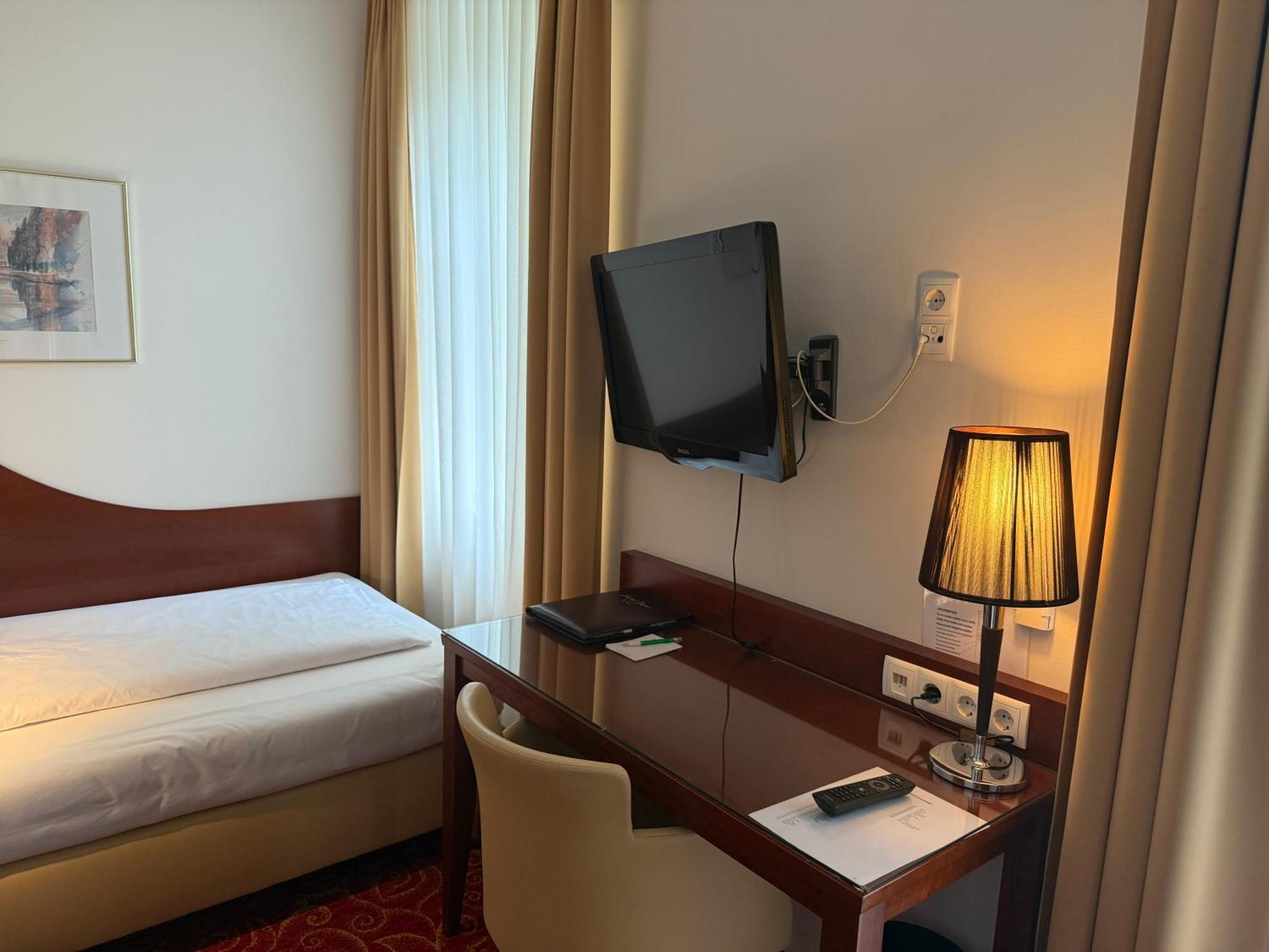 Single Room Balcony,1769526230:JPEG