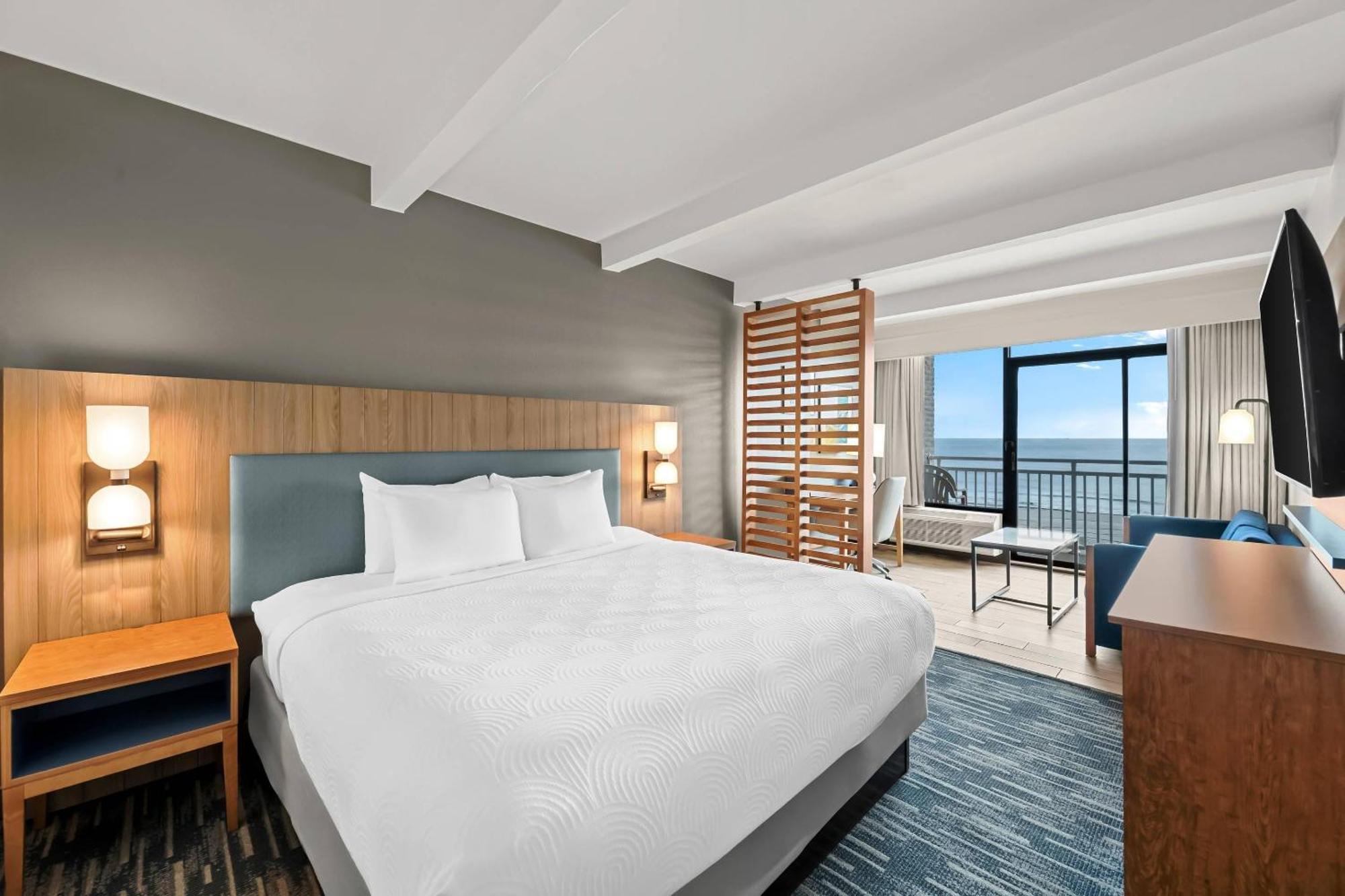 Oceanfront King Room Ocean Level