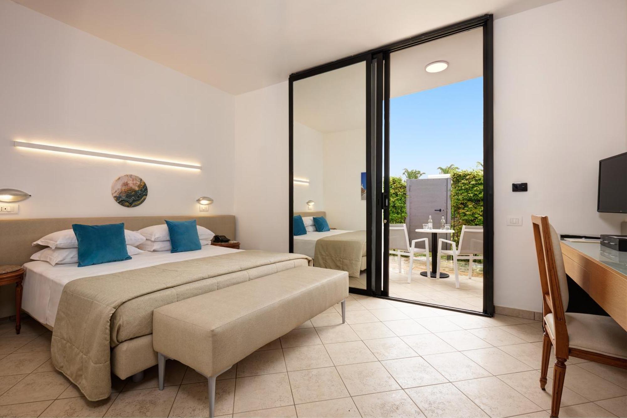 Superior Double or Twin Room Garden View