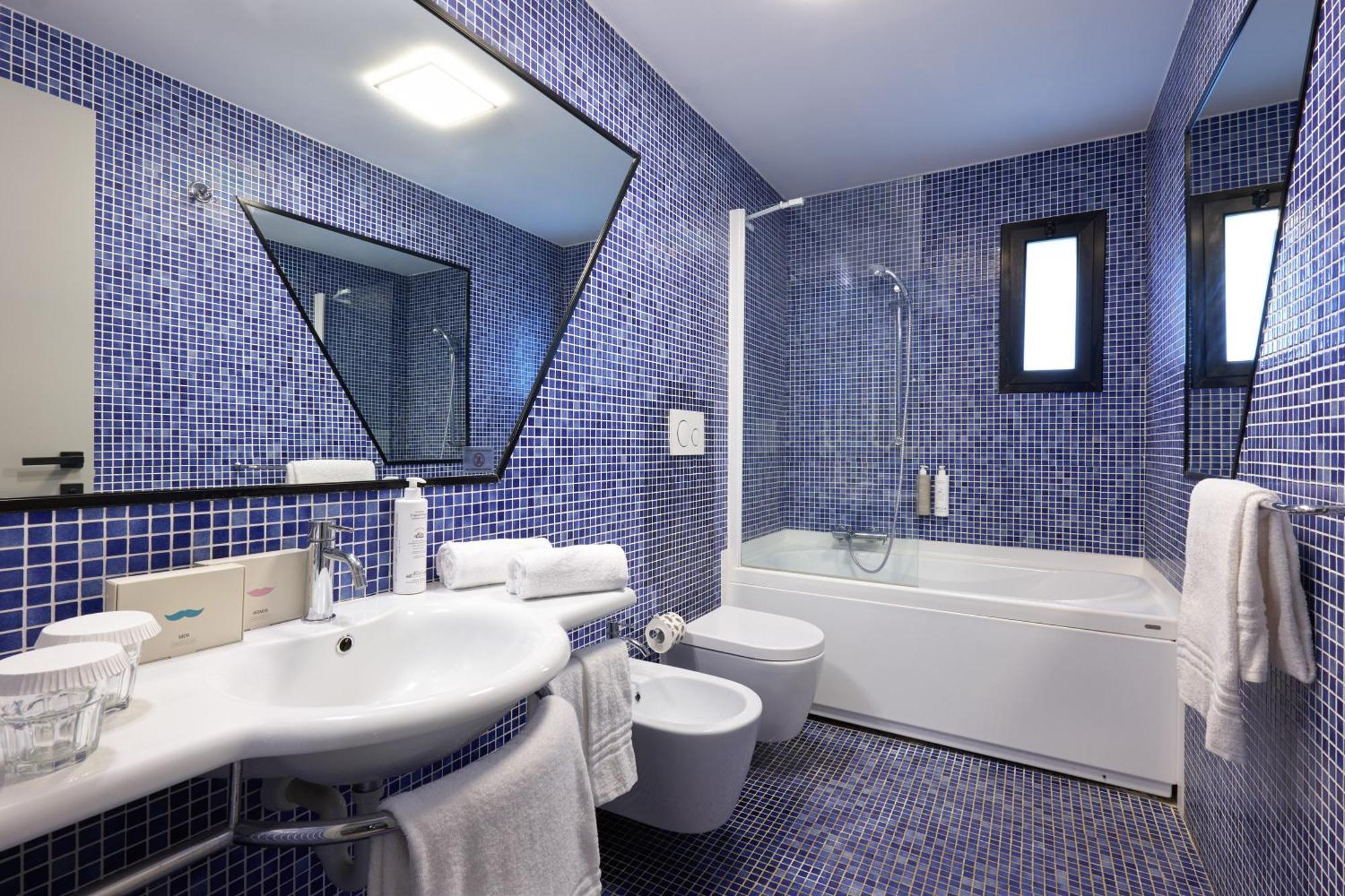 Double or Twin Room Garden View