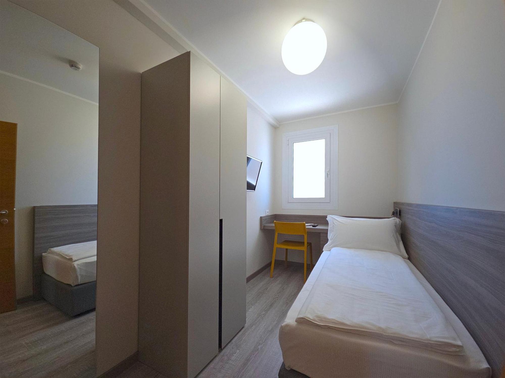 Connecting rooms,1769552049:JPEG