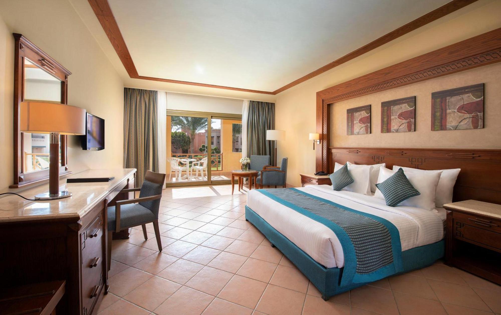 Superior Double or Twin Room Garden View