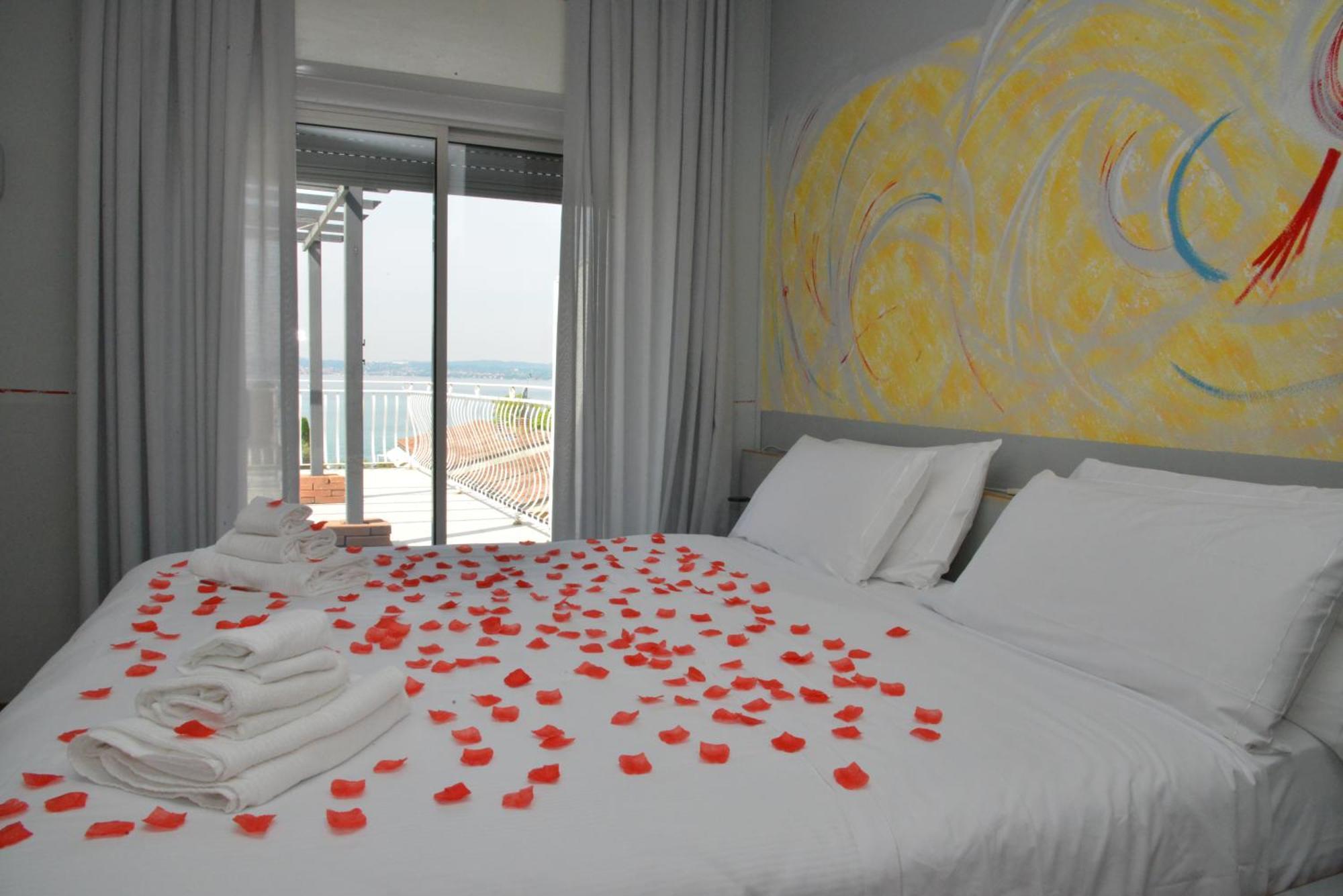 Superior Double or Twin Room Solarium Lake View