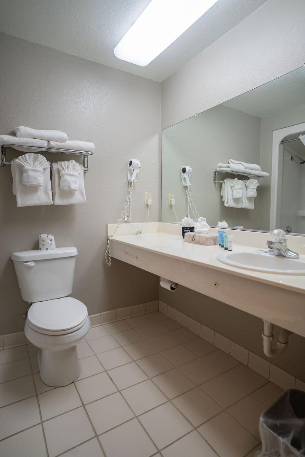 Standard Queen Room,1769566034:JPEG